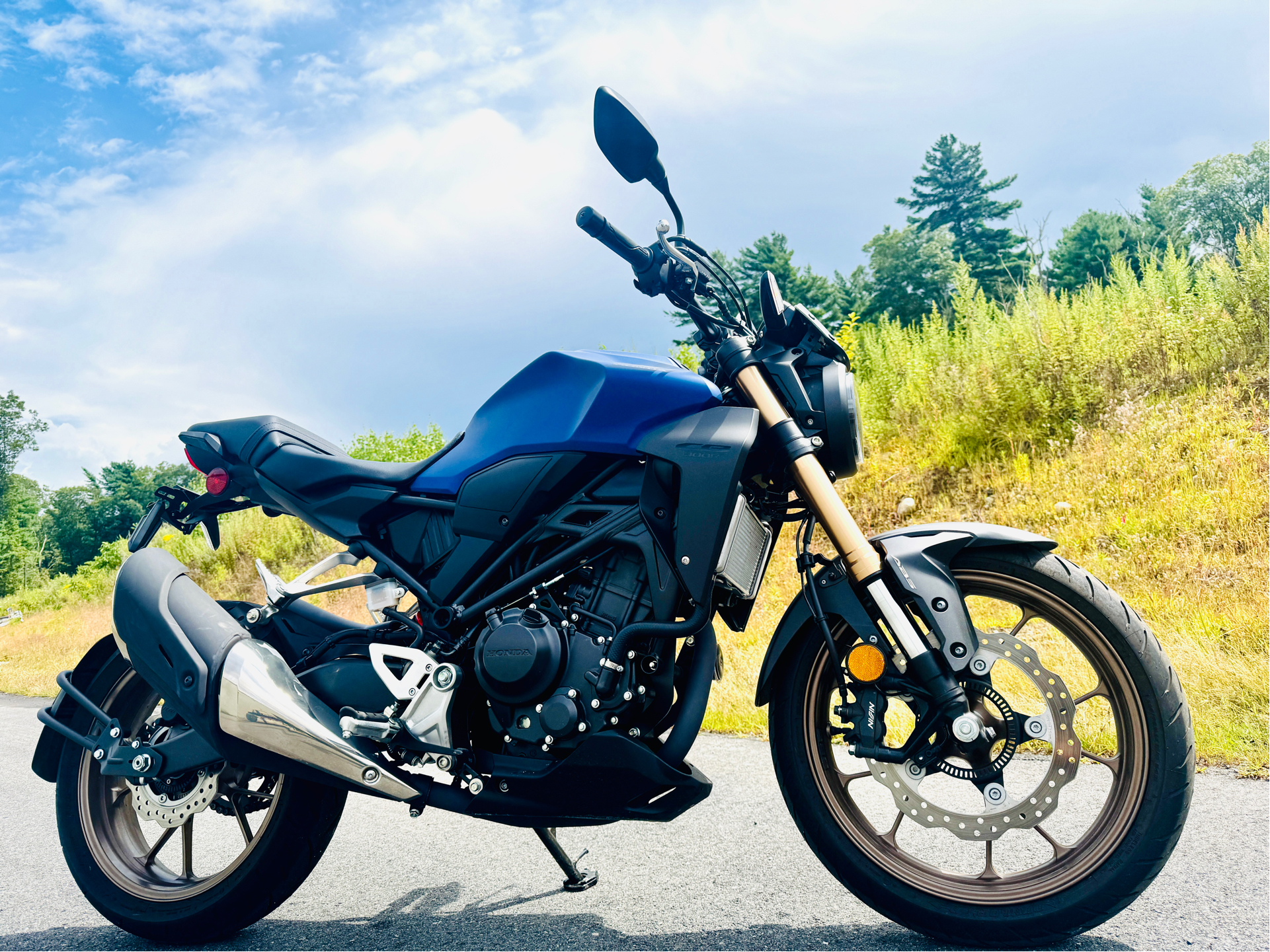 2022 Honda CB300R ABS in Foxboro, Massachusetts - Photo 16