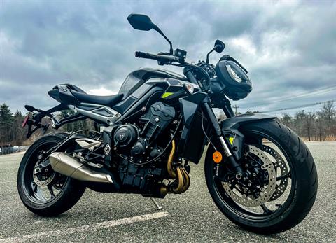 2024 Triumph Street Triple 765 R in Foxboro, Massachusetts - Photo 19