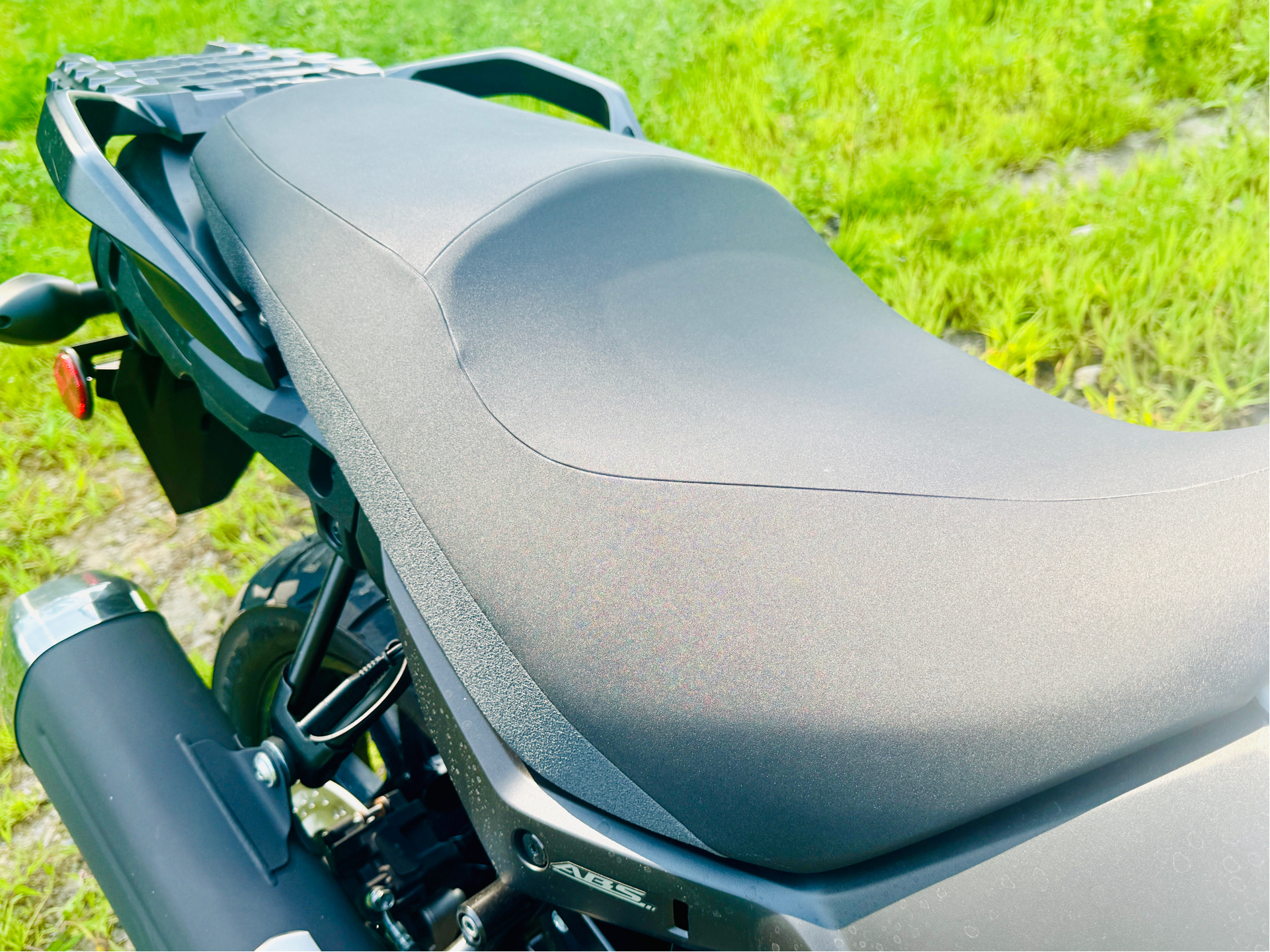 2022 Suzuki V-Strom 650XT in Foxboro, Massachusetts - Photo 8