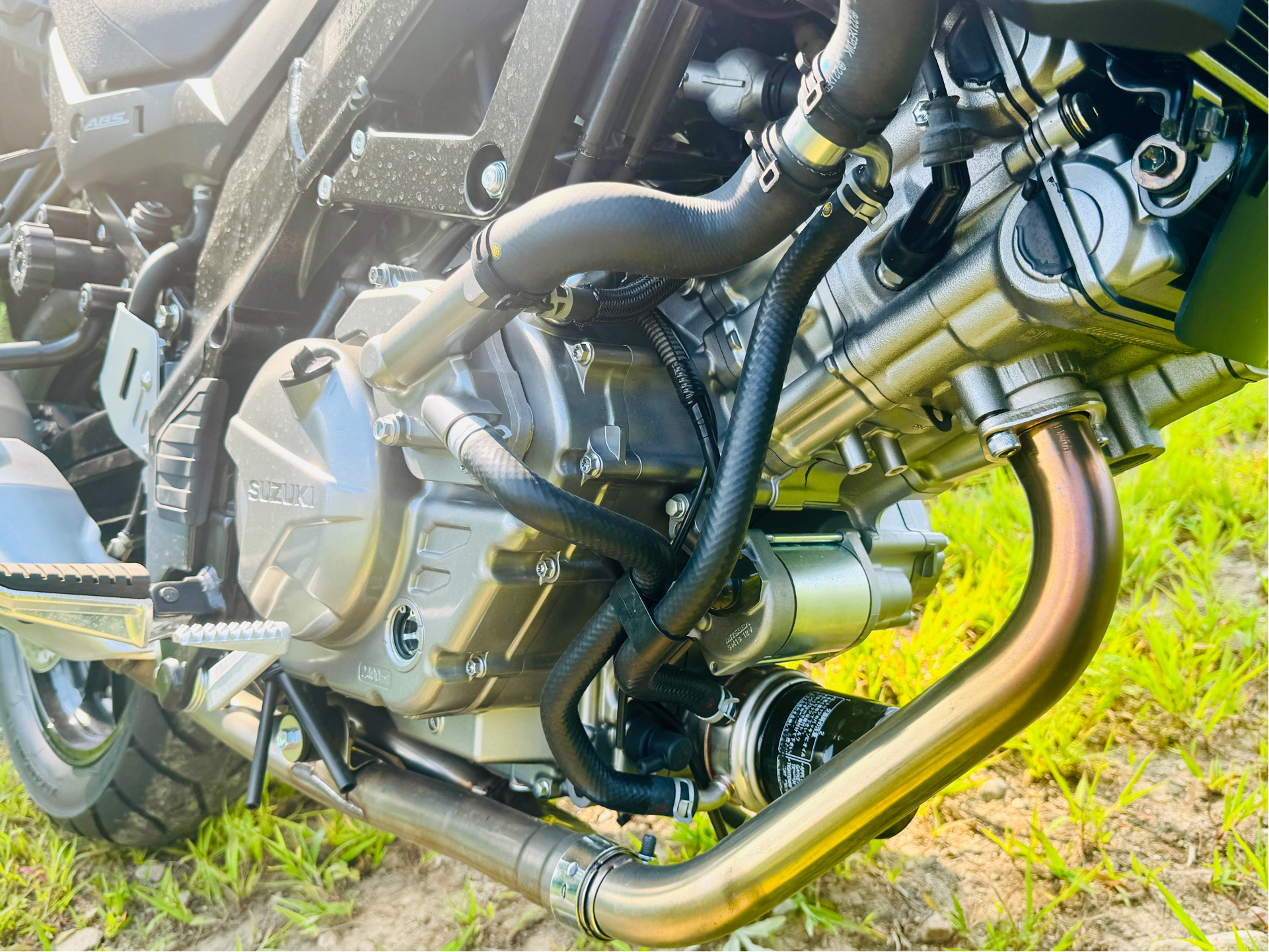 2022 Suzuki V-Strom 650XT in Foxboro, Massachusetts - Photo 16