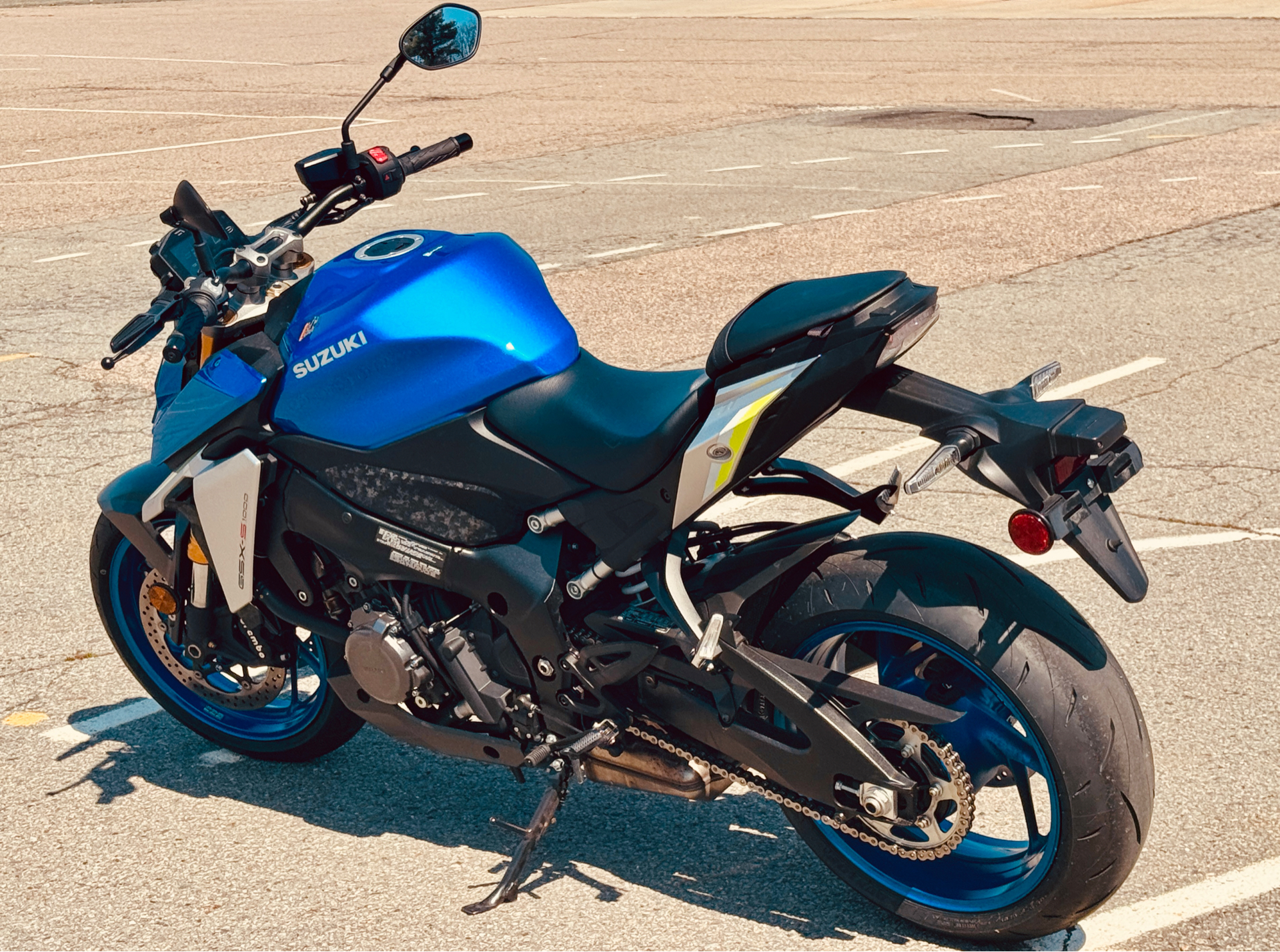 2023 Suzuki GSX-S1000 in Foxboro, Massachusetts - Photo 22
