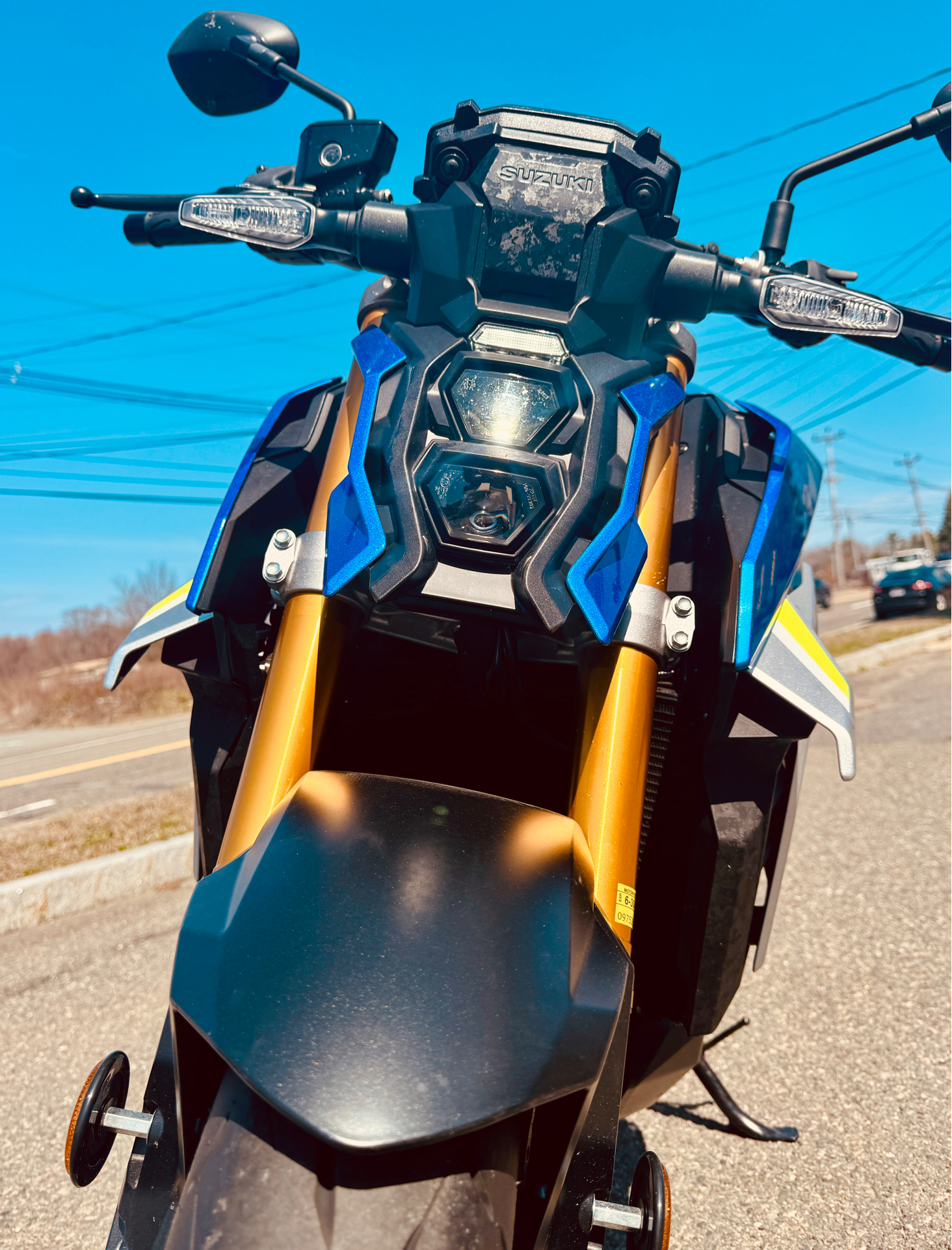 2023 Suzuki GSX-S1000 in Foxboro, Massachusetts - Photo 8