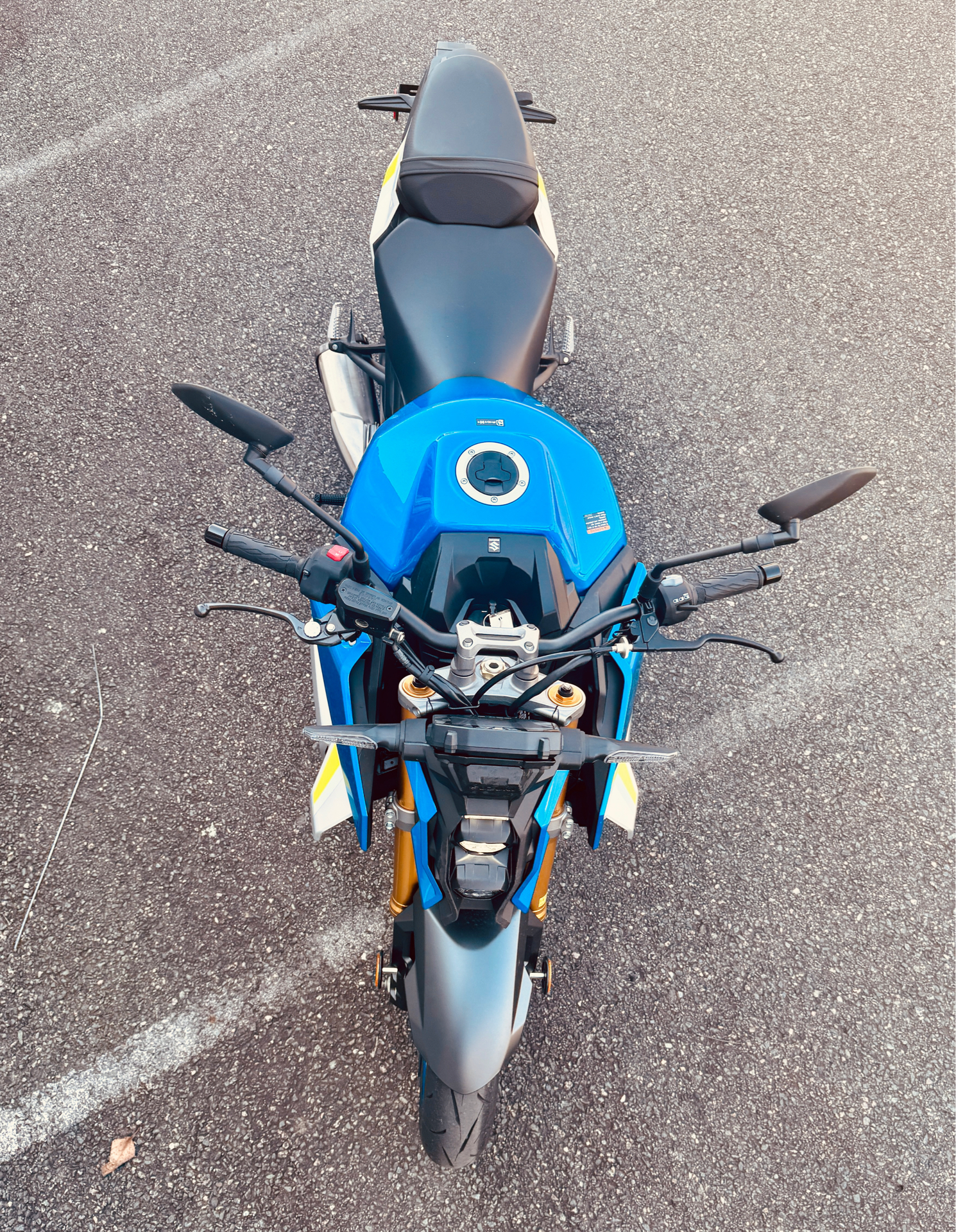 2023 Suzuki GSX-S1000 in Foxboro, Massachusetts - Photo 12