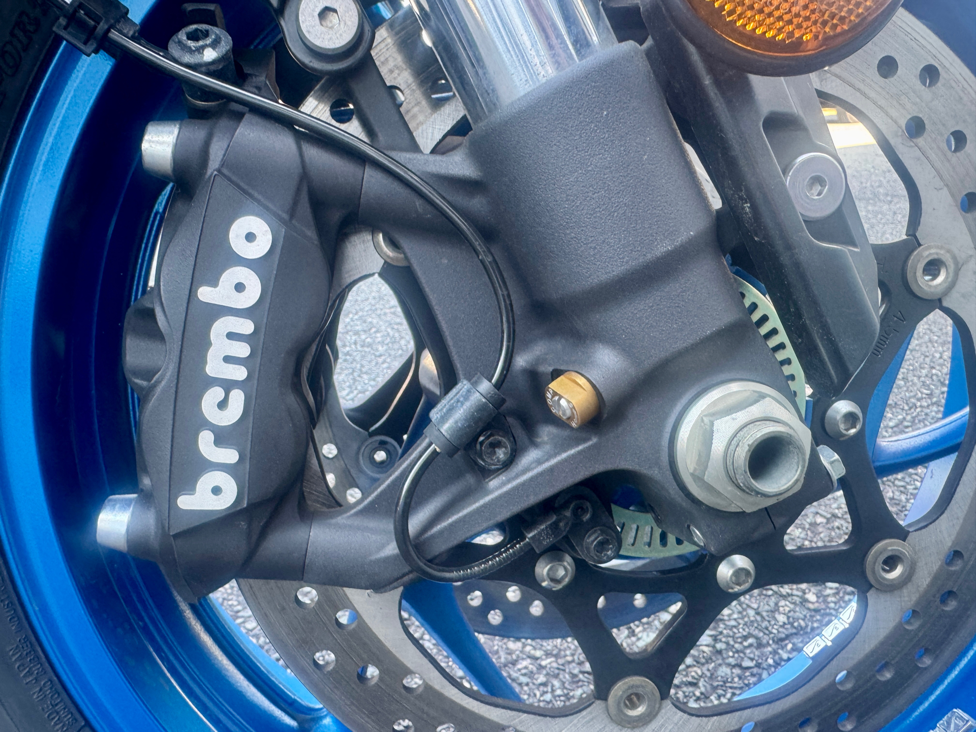2023 Suzuki GSX-S1000 in Foxboro, Massachusetts - Photo 9
