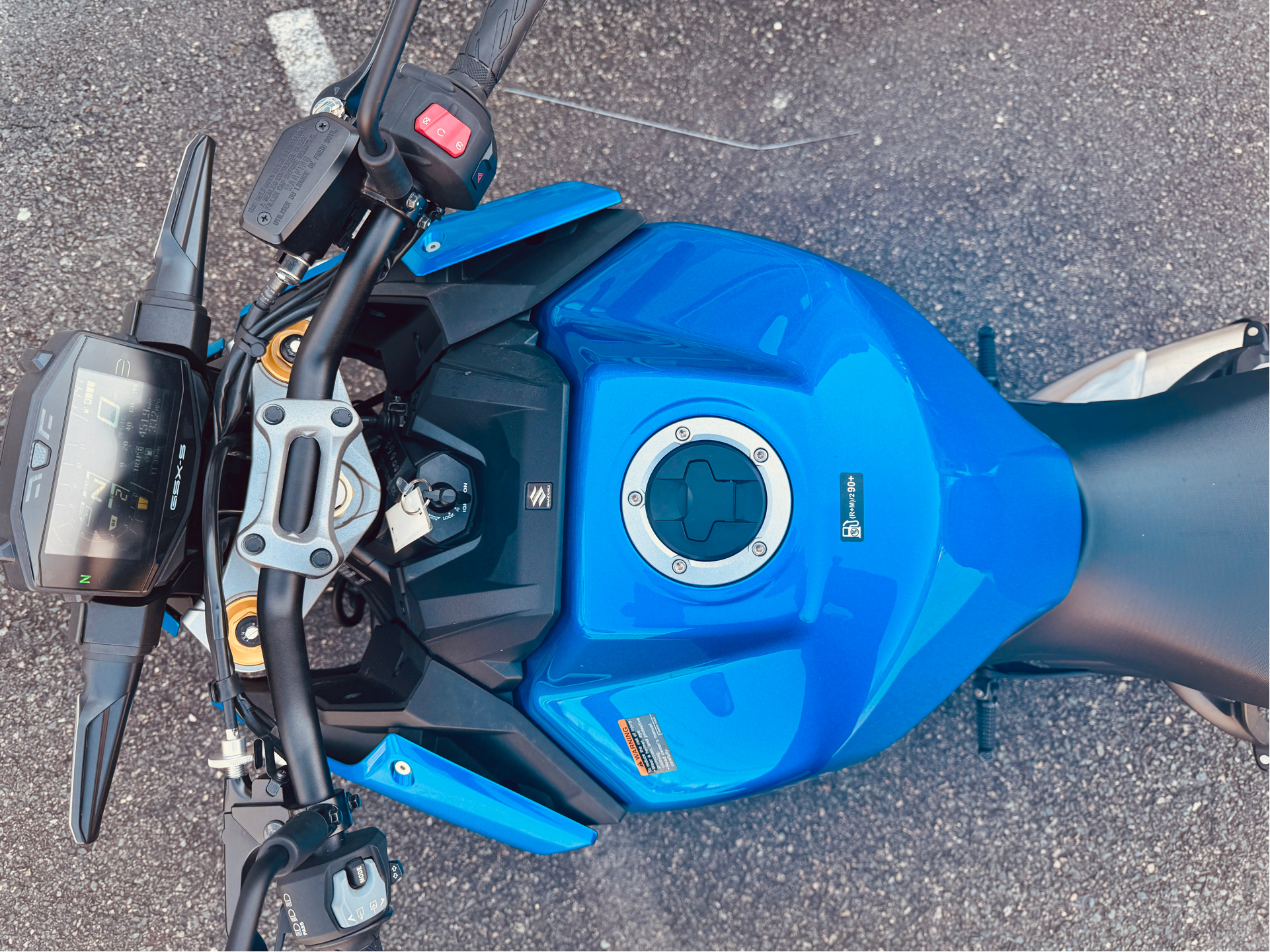 2023 Suzuki GSX-S1000 in Foxboro, Massachusetts - Photo 17
