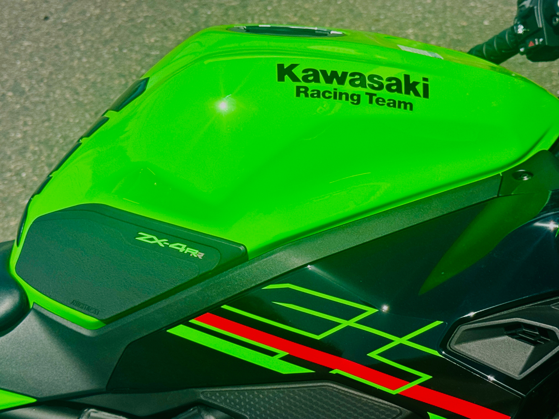 2024 Kawasaki Ninja ZX-4R ABS in Foxboro, Massachusetts - Photo 22