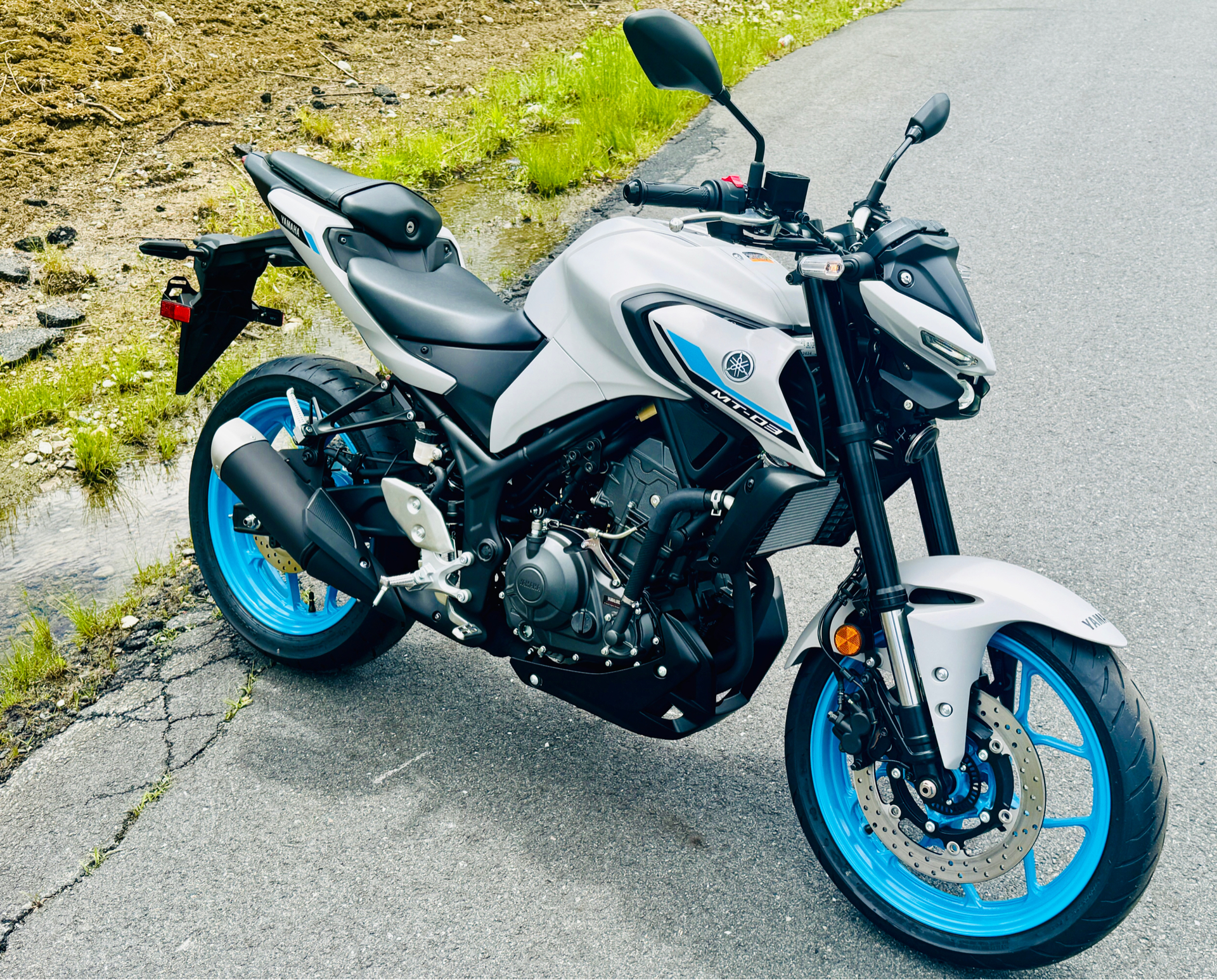 2025 Yamaha MT-03 in Foxboro, Massachusetts - Photo 12