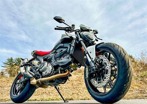2024 Ducati Monster + in Foxboro, Massachusetts - Photo 17