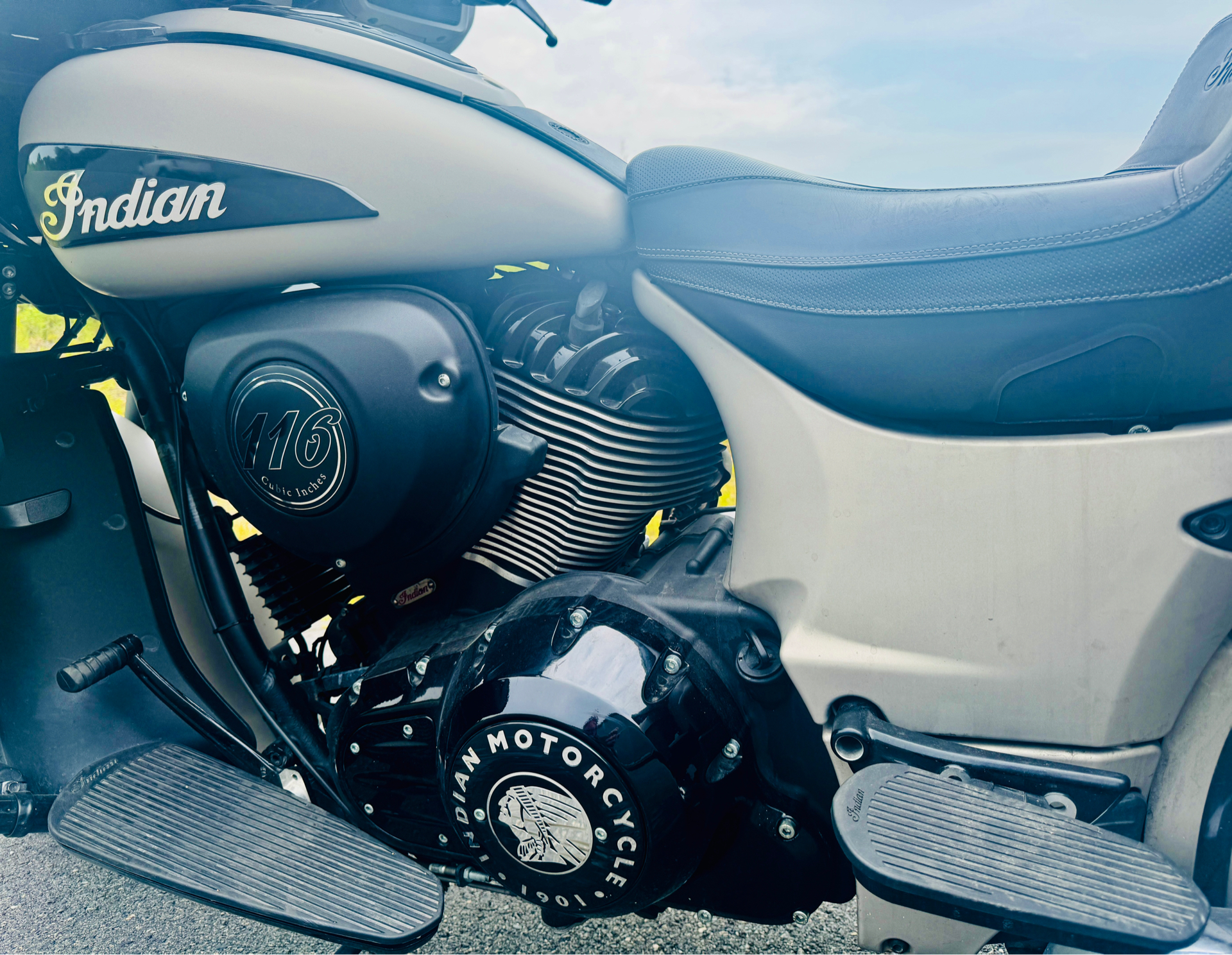 2022 Indian Motorcycle Roadmaster® Dark Horse® in Foxboro, Massachusetts - Photo 6