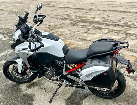 2023 Ducati Multistrada V4 S Travel & Radar Spoked Wheels in Foxboro, Massachusetts - Photo 8