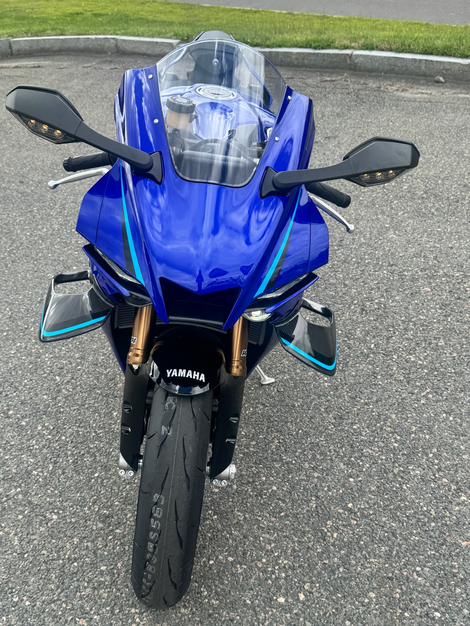 2026 Yamaha YZF-R1 12