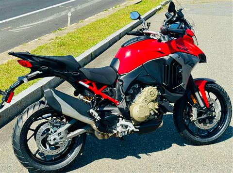 2025 Ducati Multistrada V4 in Foxboro, Massachusetts - Photo 12