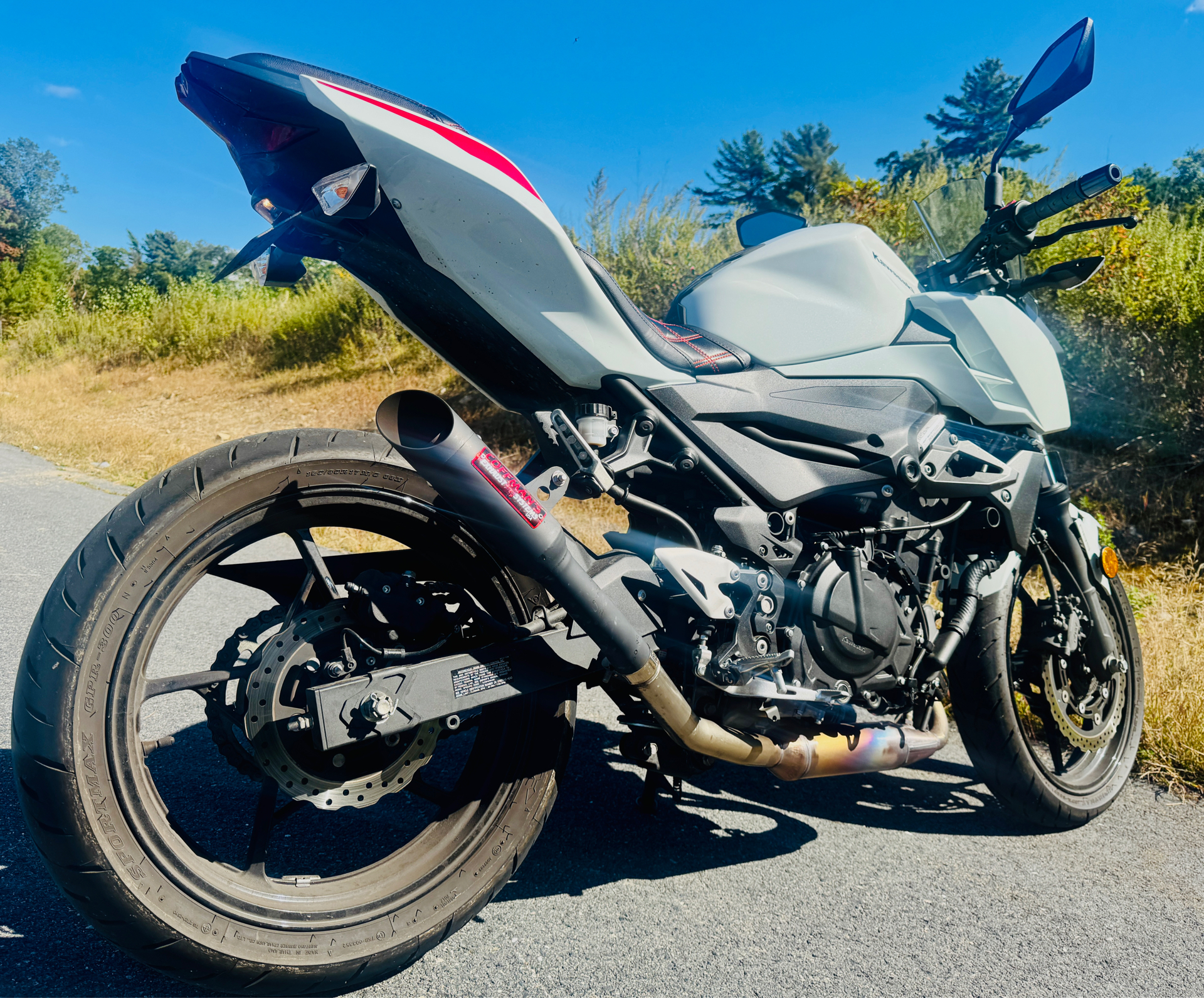2023 Kawasaki Z400 ABS in Foxboro, Massachusetts - Photo 5
