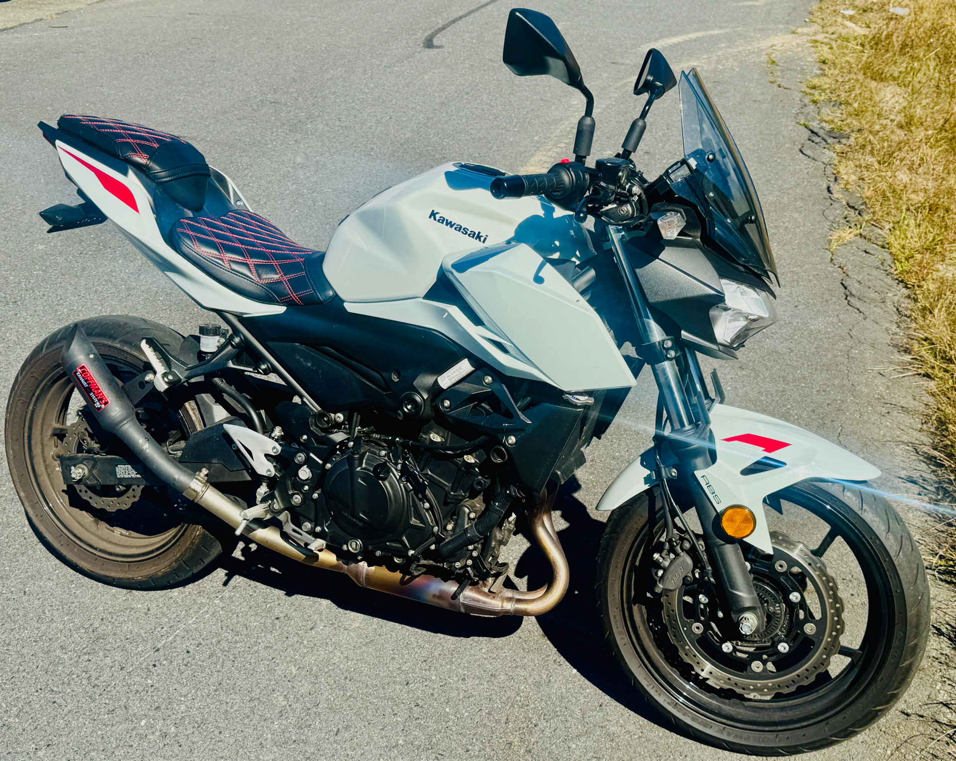 2023 Kawasaki Z400 ABS in Foxboro, Massachusetts - Photo 12