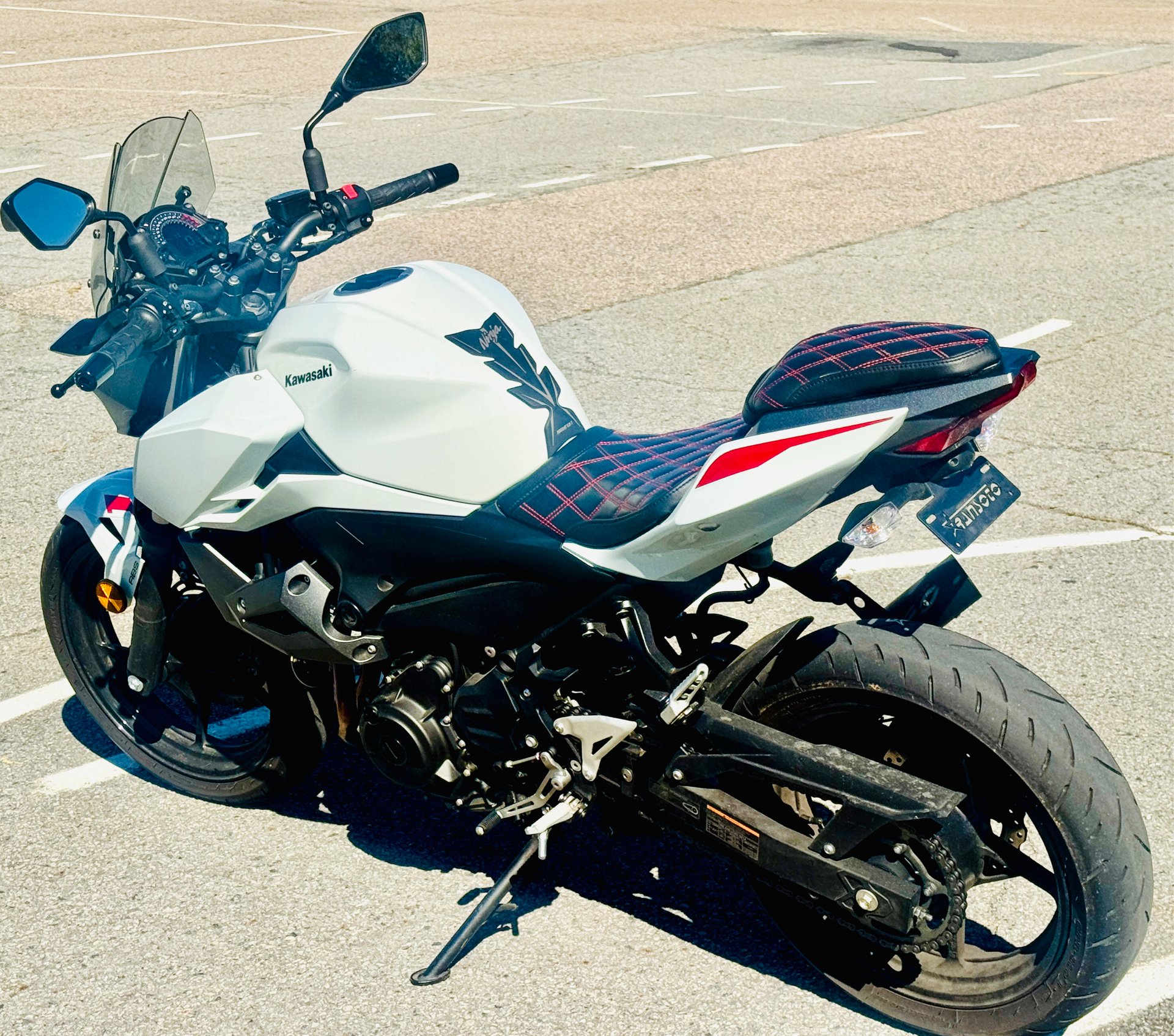 2023 Kawasaki Z400 ABS in Foxboro, Massachusetts - Photo 16