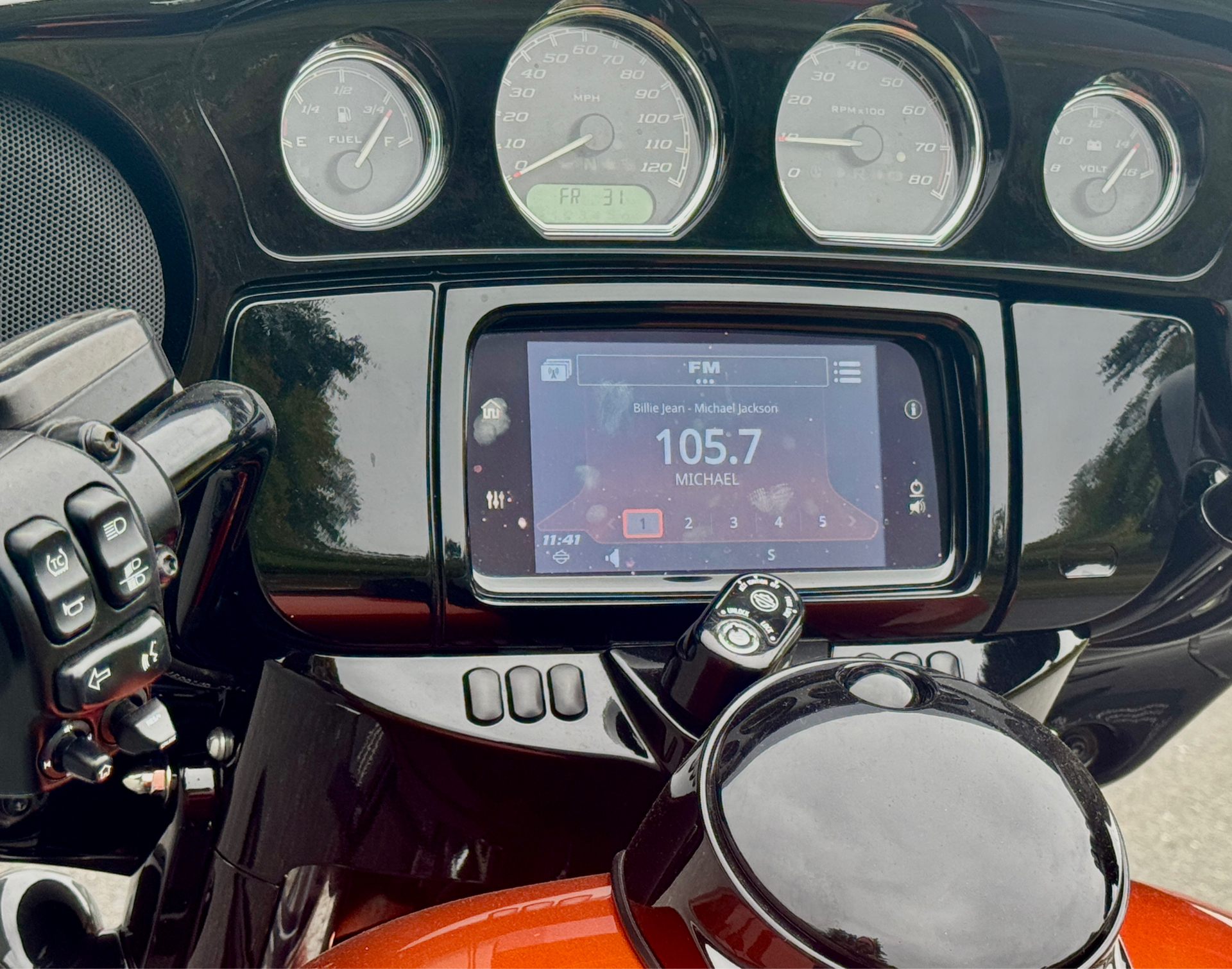 2020 Harley-Davidson Street Glide® Special in Foxboro, Massachusetts - Photo 12