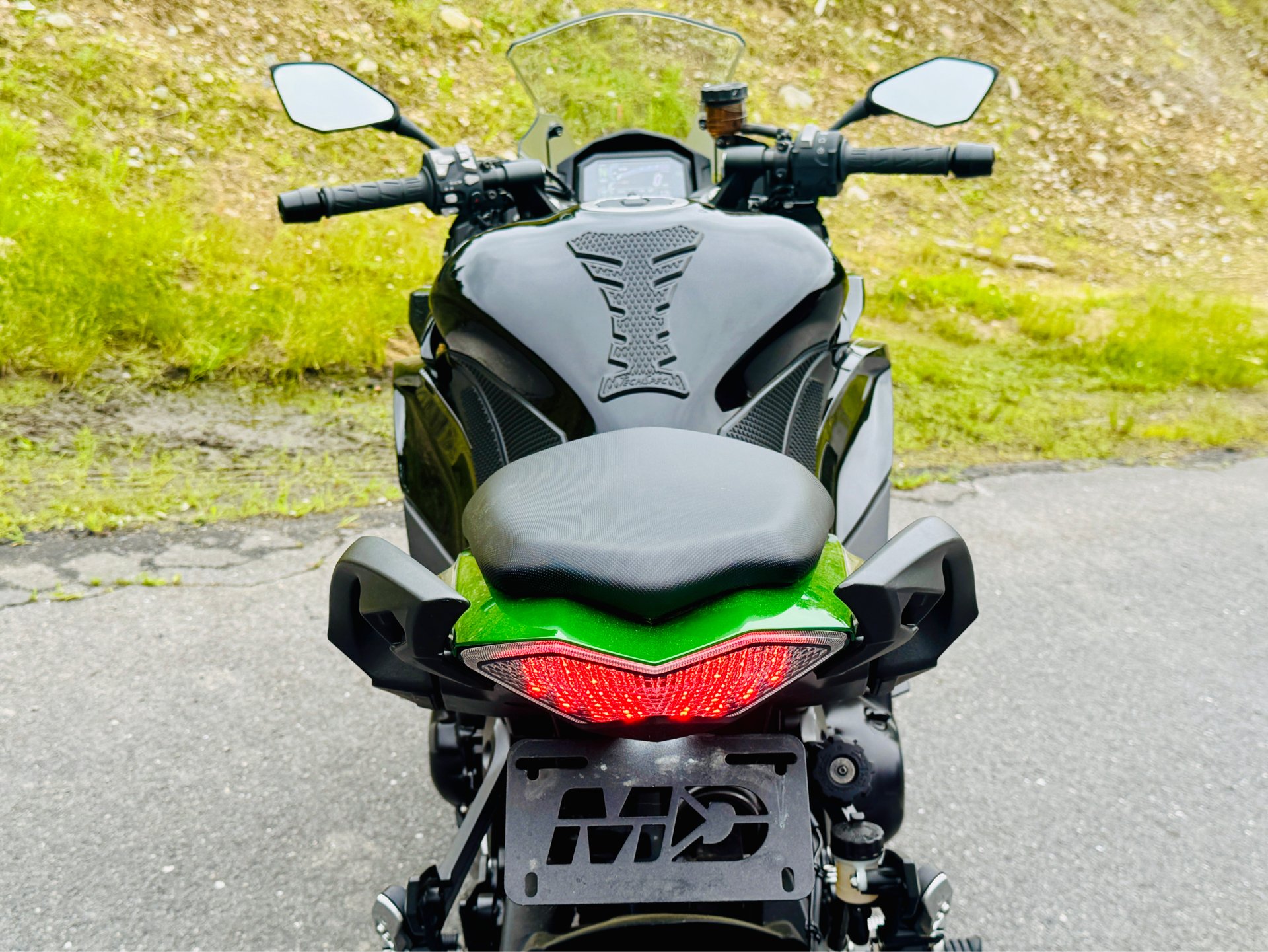 2023 Kawasaki Ninja 1000SX in Foxboro, Massachusetts - Photo 6