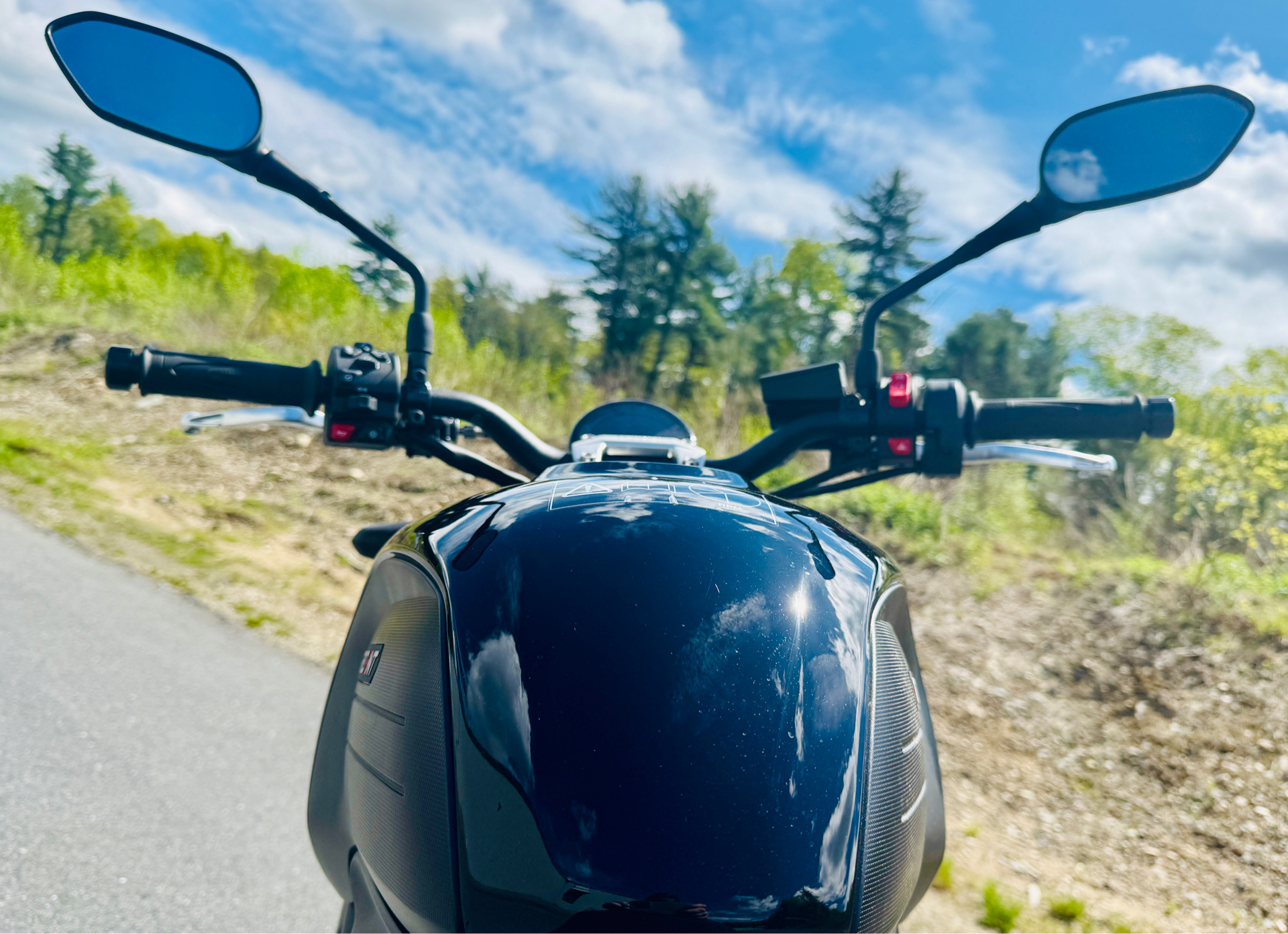 2025 Triumph Trident 660 in Foxboro, Massachusetts - Photo 20