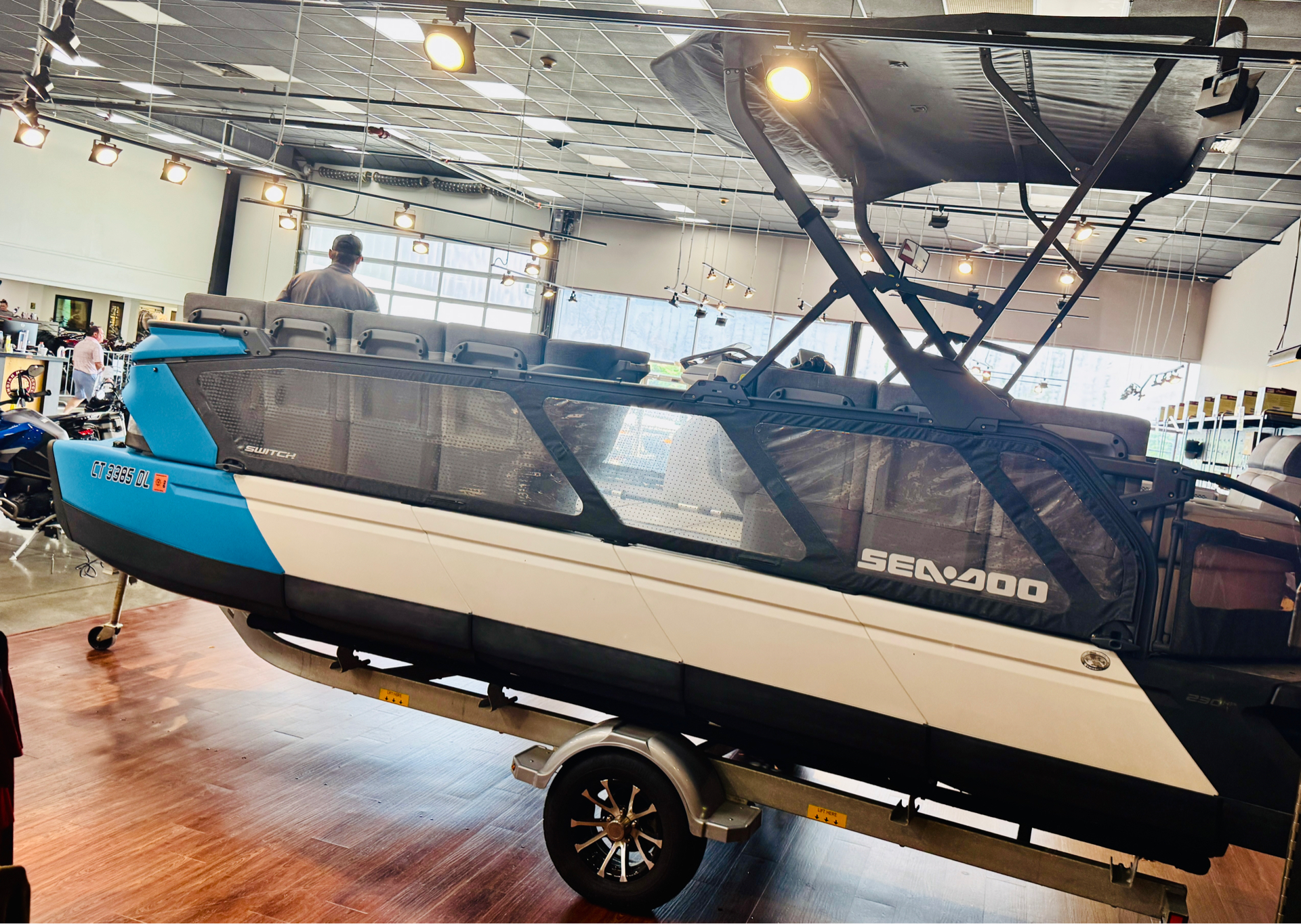 2023 Sea-Doo Switch Cruise 21 - 230 HP in Foxboro, Massachusetts - Photo 17