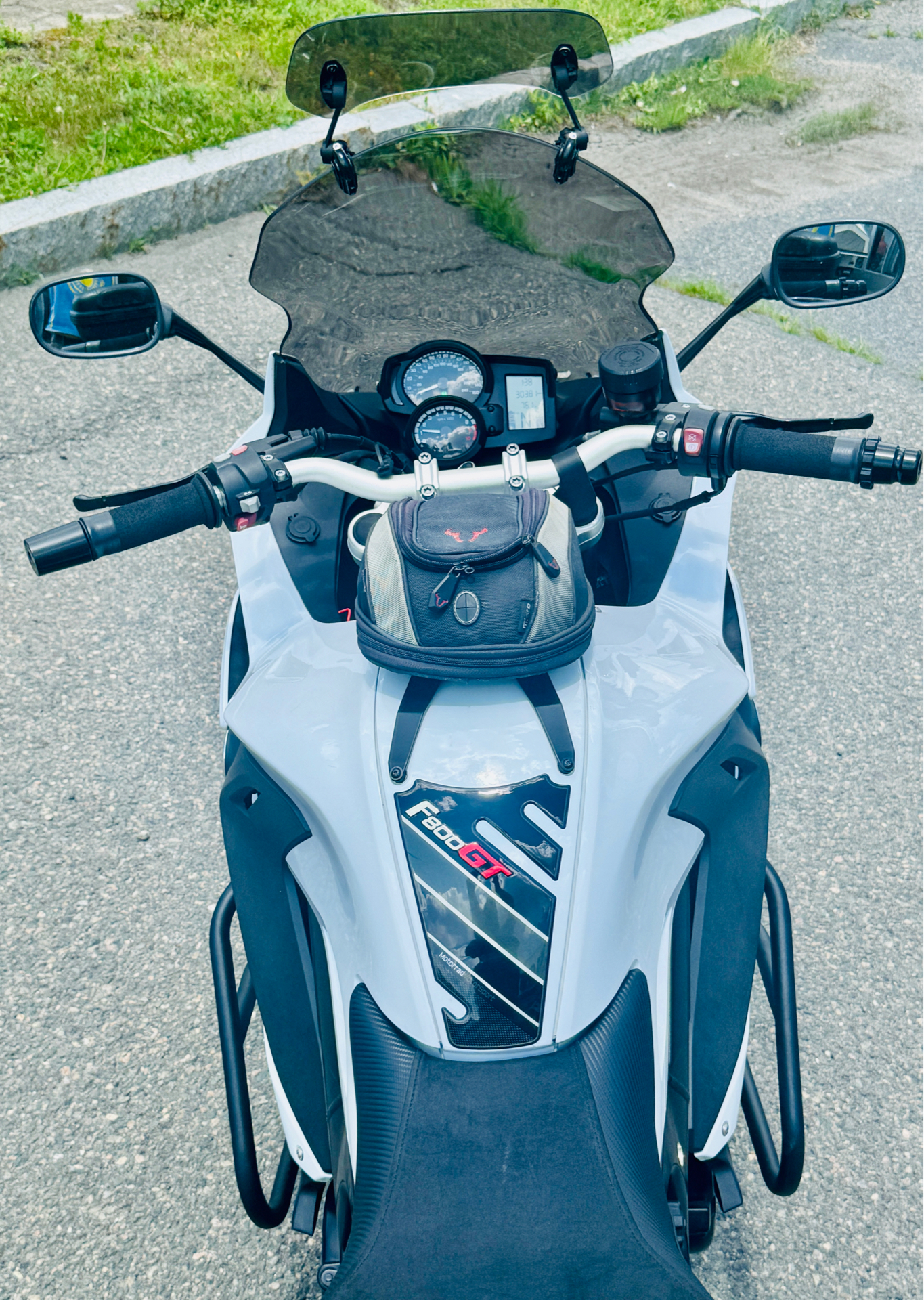 2014 BMW F 800 GT in Foxboro, Massachusetts - Photo 4