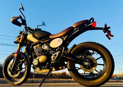 2025 Triumph Scrambler 400 X in Foxboro, Massachusetts - Photo 32