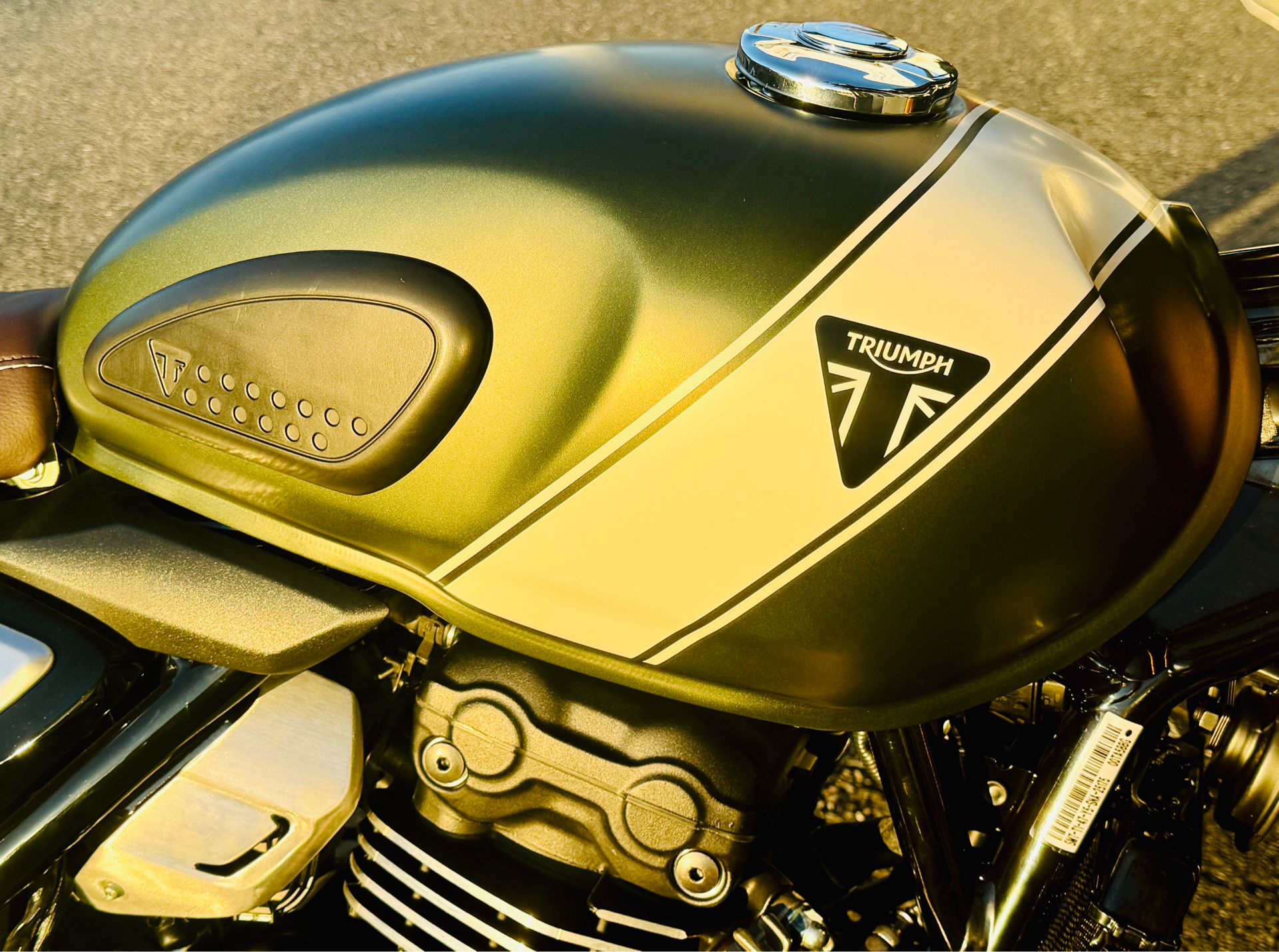 2025 Triumph Scrambler 400 X in Foxboro, Massachusetts - Photo 2