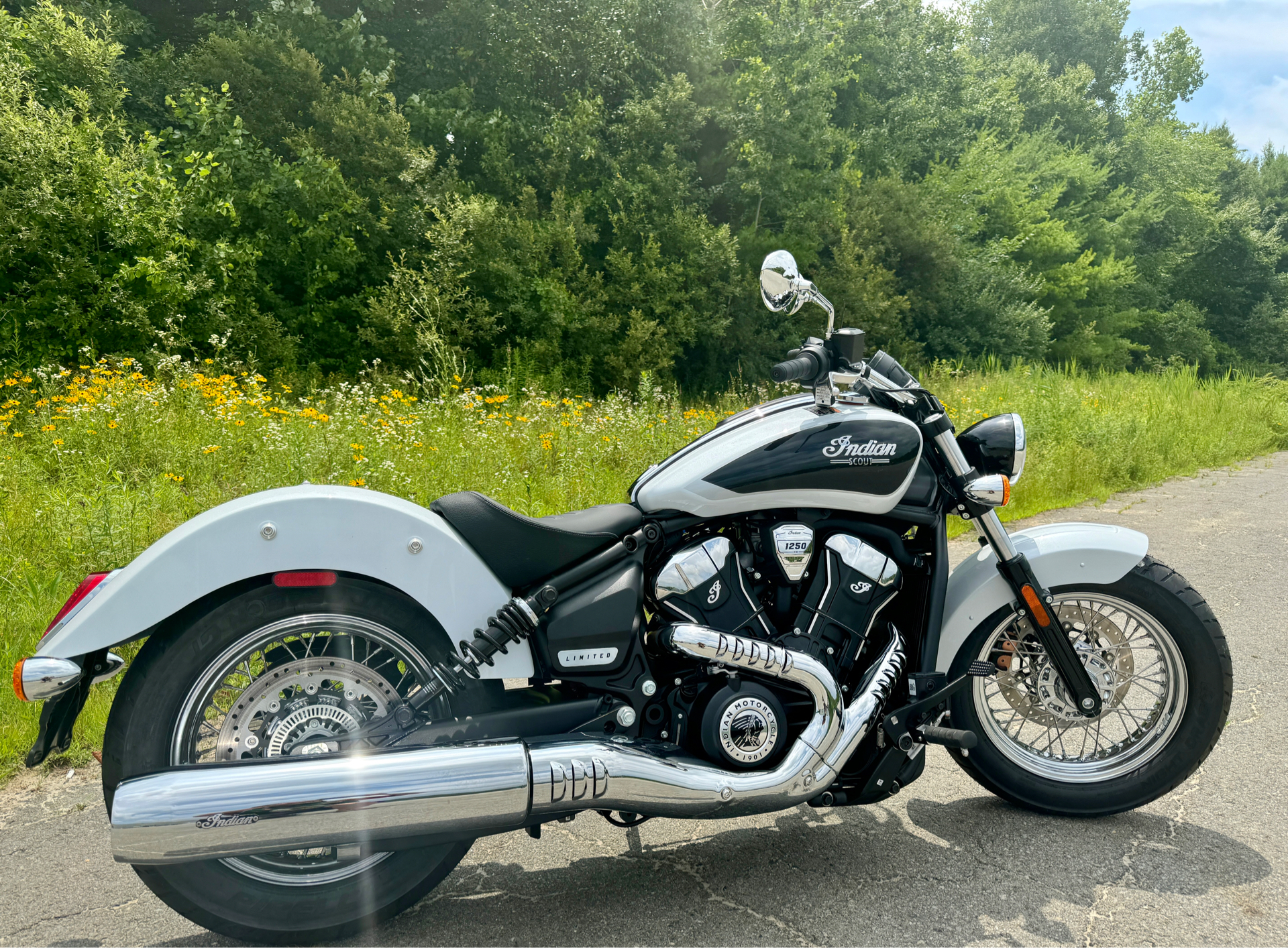 2025 Indian Motorcycle Scout® Classic Limited +Tech in Foxboro, Massachusetts - Photo 17