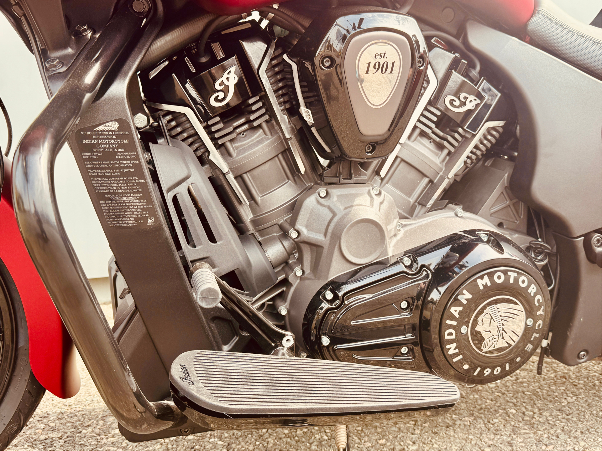 2024 Indian Motorcycle Challenger® Dark Horse® in Foxboro, Massachusetts - Photo 11