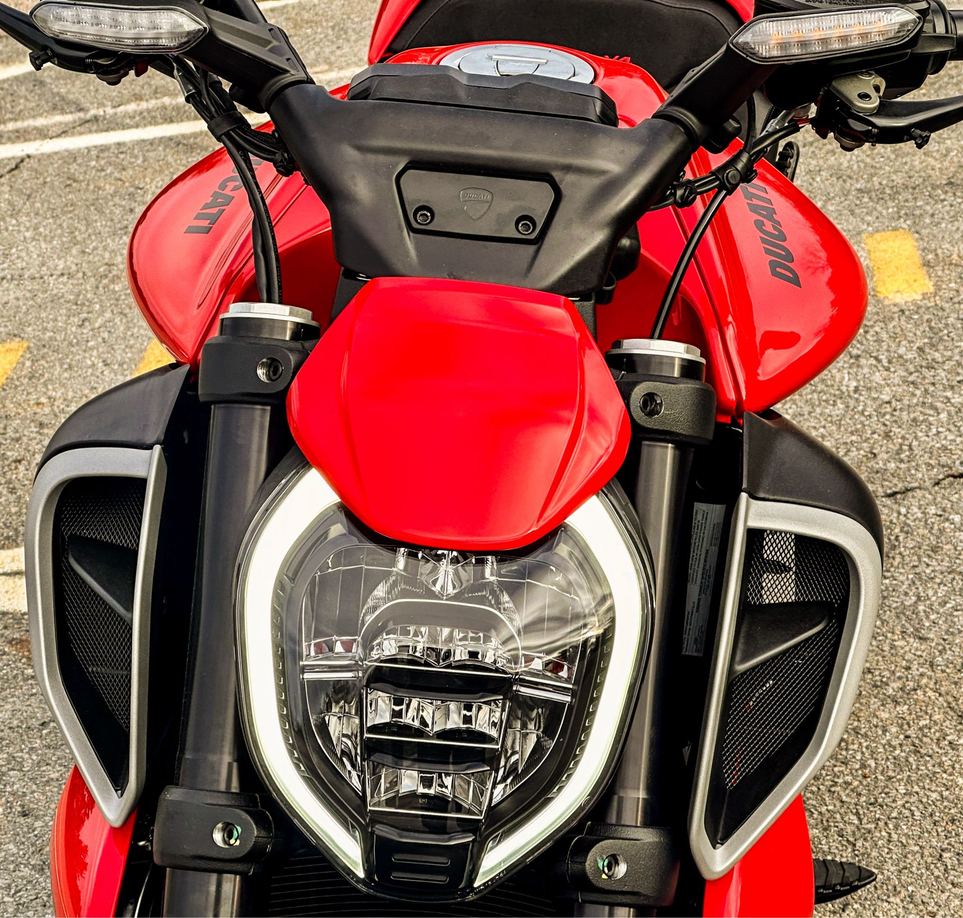 2024 Ducati Diavel V4 in Foxboro, Massachusetts - Photo 4