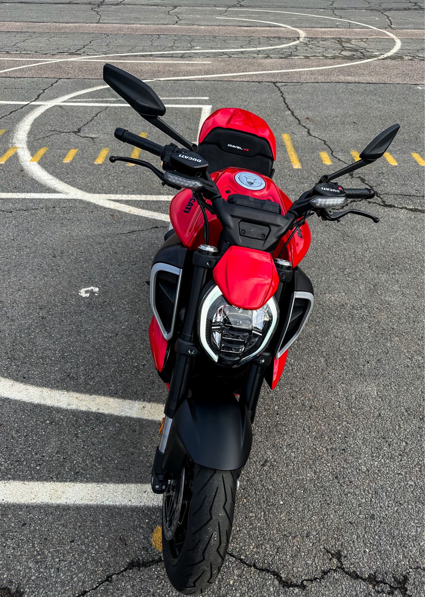 2024 Ducati Diavel V4 in Foxboro, Massachusetts - Photo 7