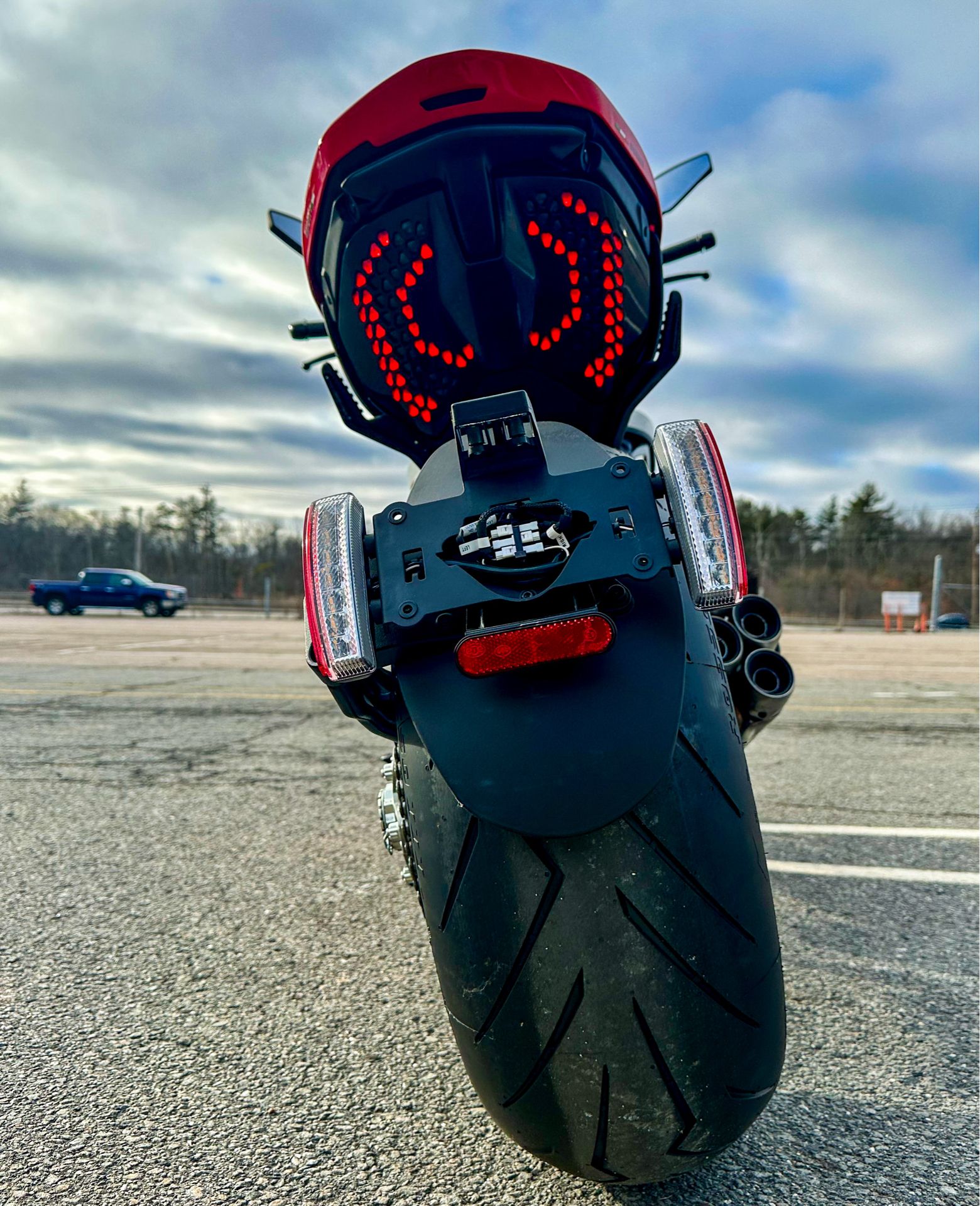 2024 Ducati Diavel V4 in Foxboro, Massachusetts - Photo 11