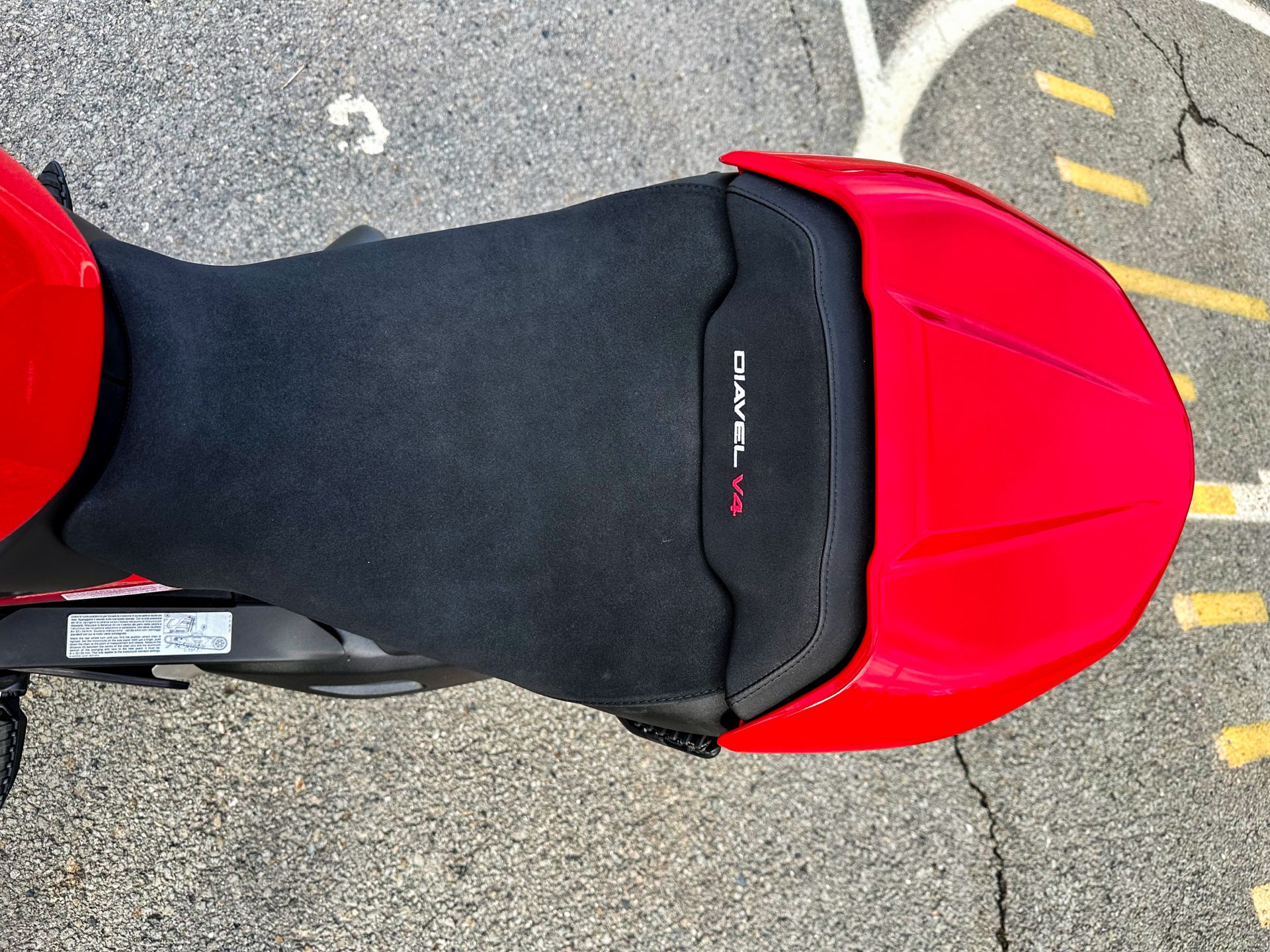 2024 Ducati Diavel V4 in Foxboro, Massachusetts - Photo 13
