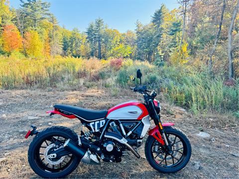 2025 Ducati Scrambler Icon in Foxboro, Massachusetts - Photo 14