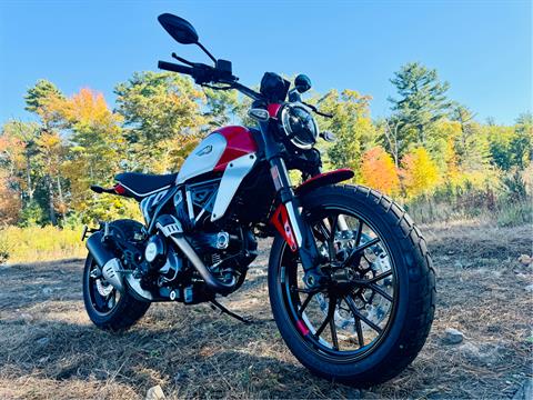 2025 Ducati Scrambler Icon in Foxboro, Massachusetts - Photo 9