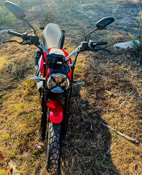 2025 Ducati Scrambler Icon in Foxboro, Massachusetts - Photo 25