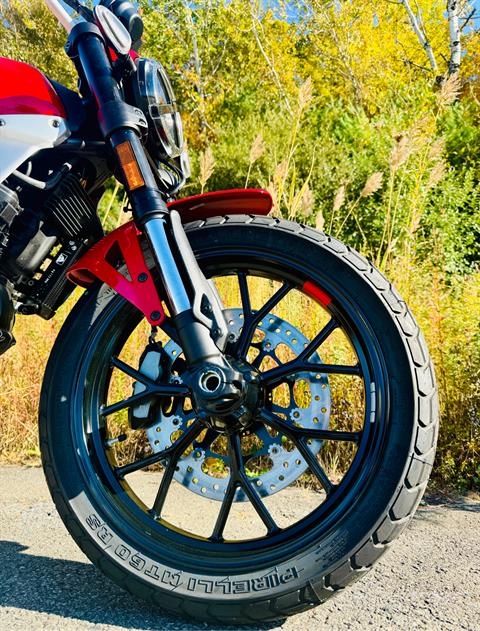 2025 Ducati Scrambler Icon in Foxboro, Massachusetts - Photo 50