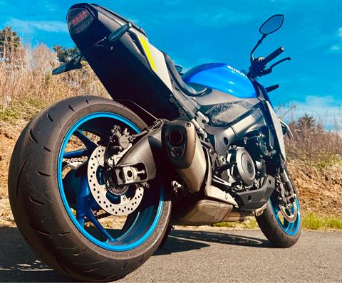 2023 Suzuki GSX-S1000 in Foxboro, Massachusetts - Photo 11