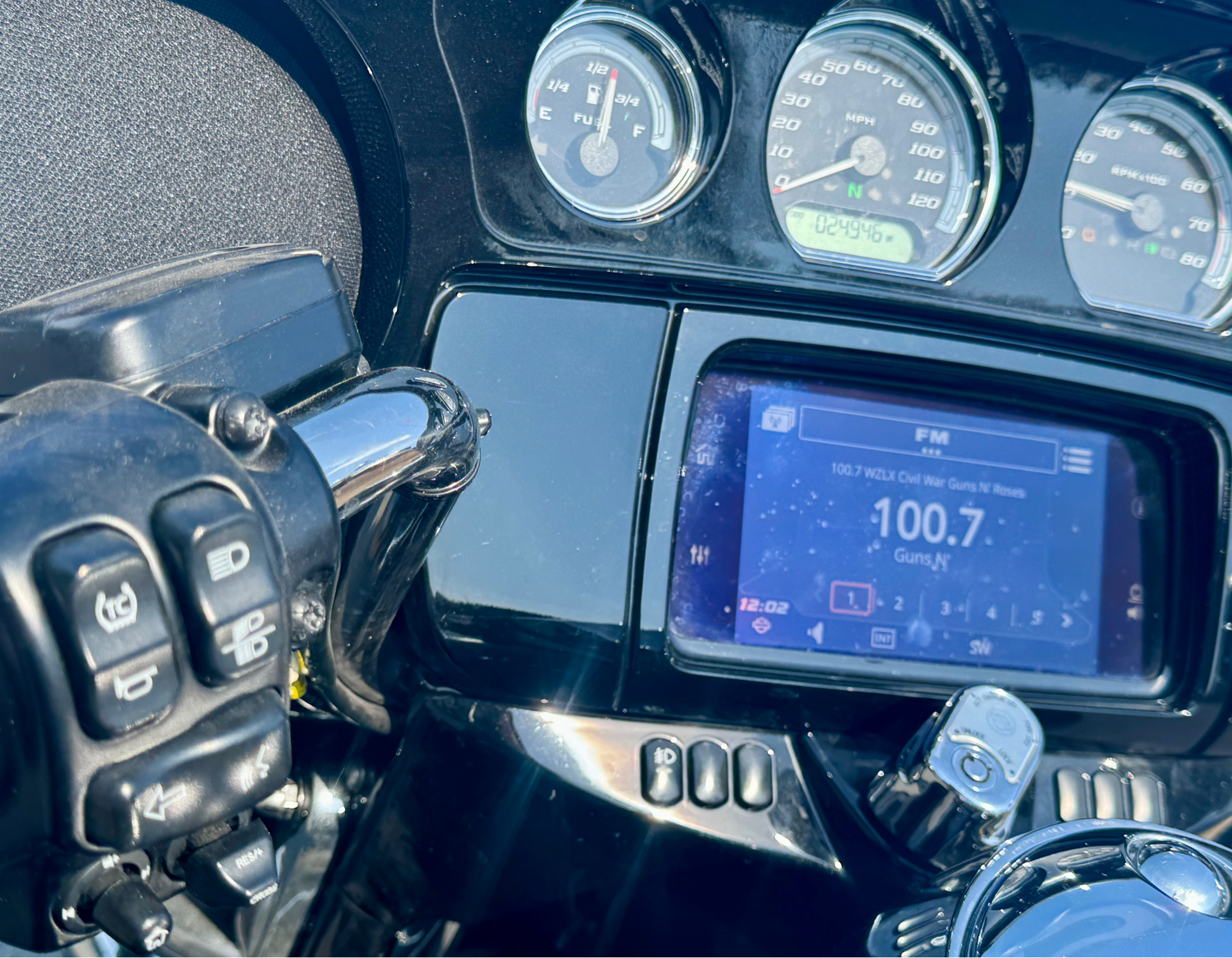 2020 Harley-Davidson Ultra Limited in Foxboro, Massachusetts - Photo 2