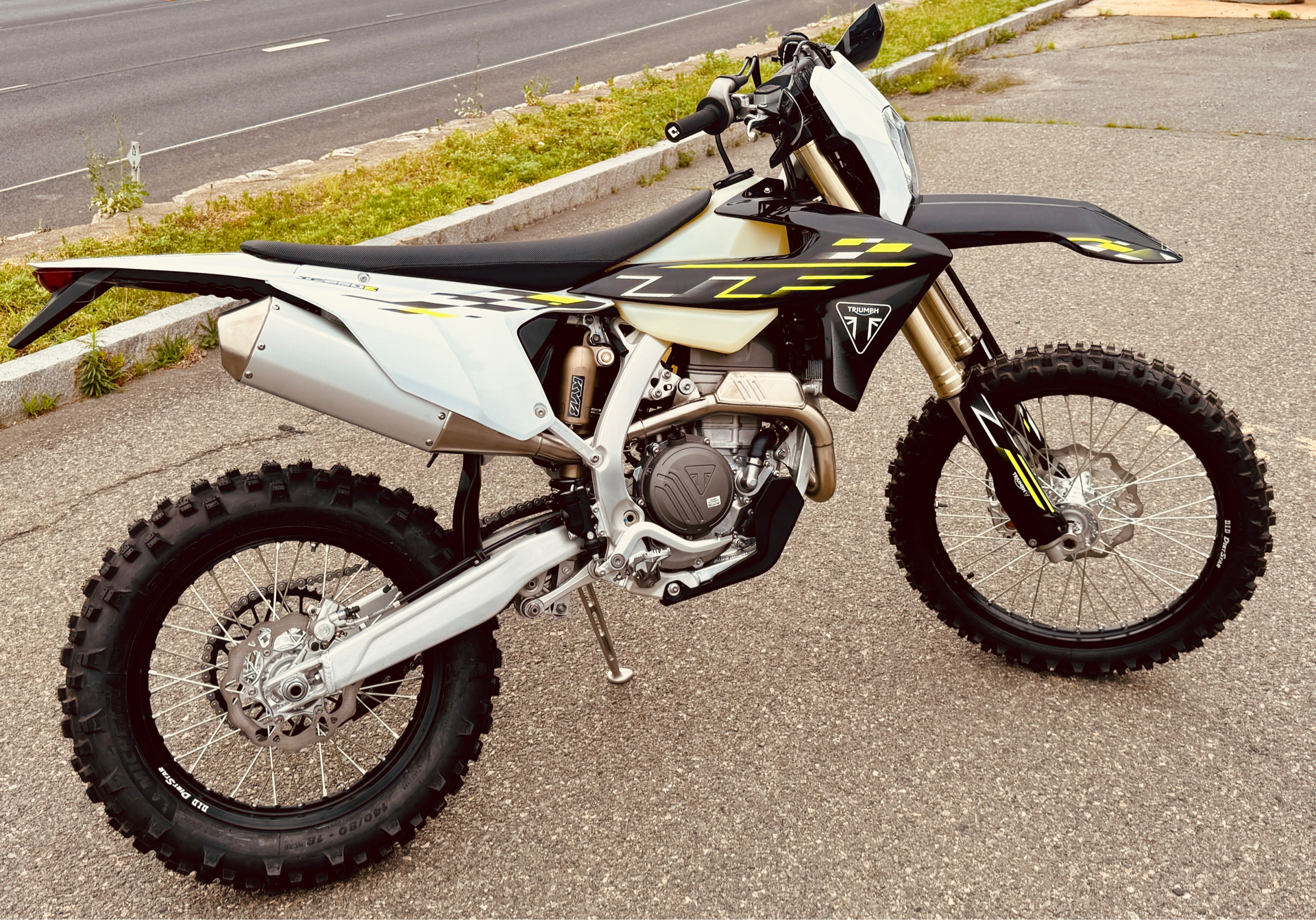2026 Triumph TF 250-E in Foxboro, Massachusetts - Photo 9