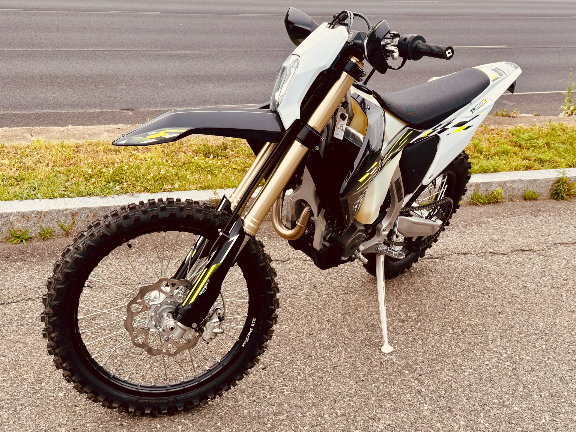 2026 Triumph TF 250-E in Foxboro, Massachusetts - Photo 16