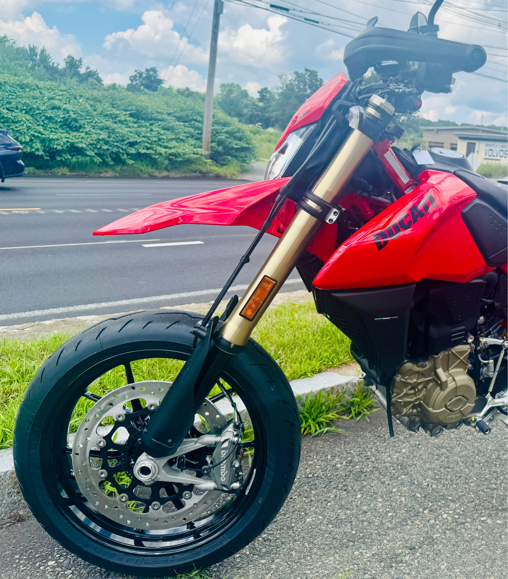 2025 Ducati Hypermotard 698 Mono in Foxboro, Massachusetts - Photo 14