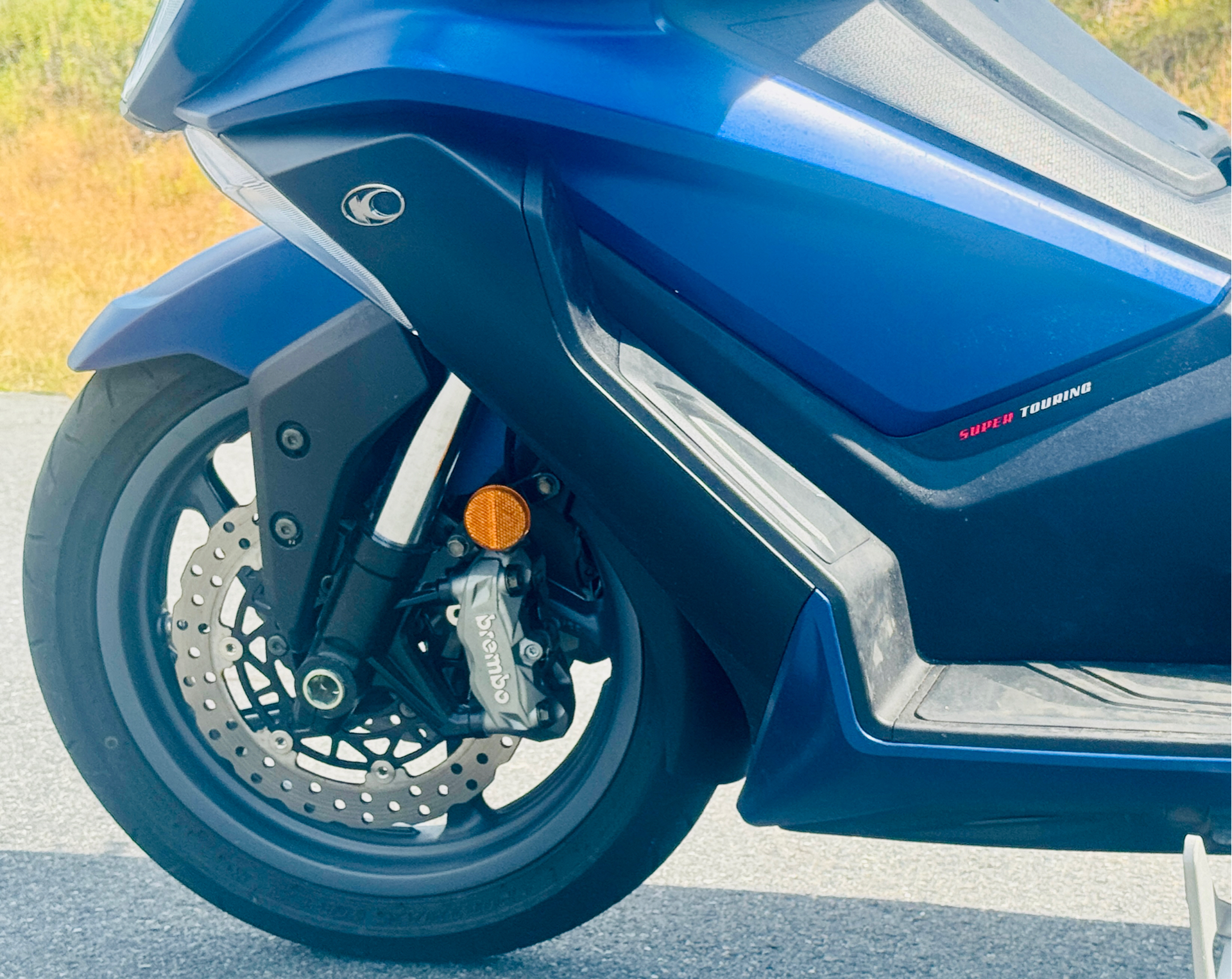 2023 Kymco AK 550i ABS in Foxboro, Massachusetts - Photo 13