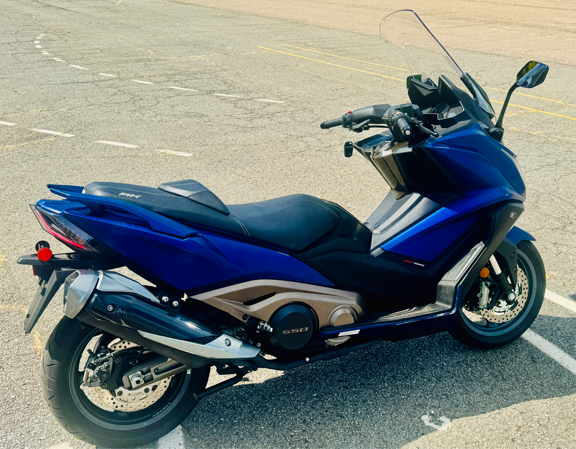 2023 Kymco AK 550i ABS in Foxboro, Massachusetts - Photo 19