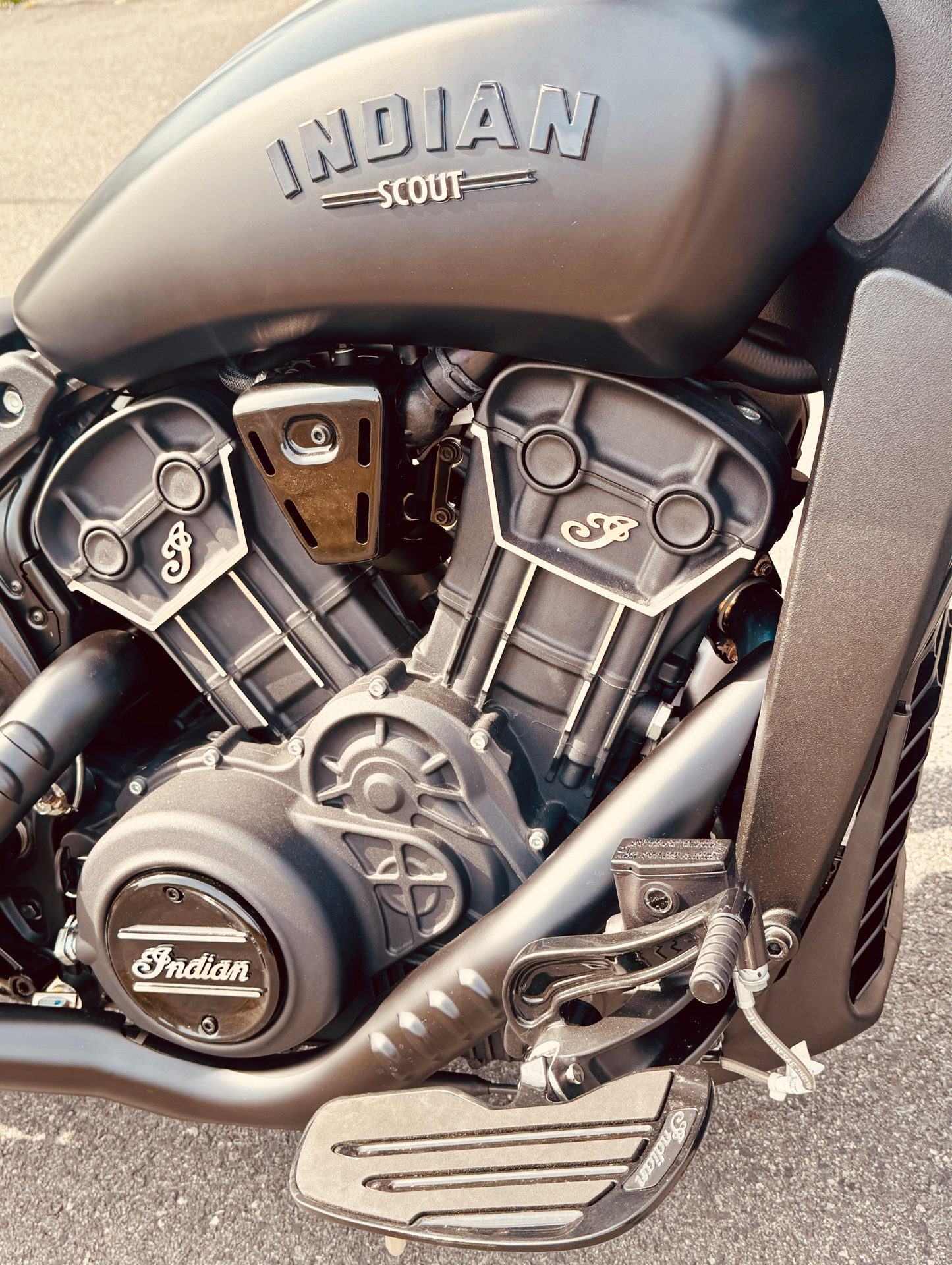 2023 Indian Motorcycle Scout® Rogue ABS in Foxboro, Massachusetts - Photo 10