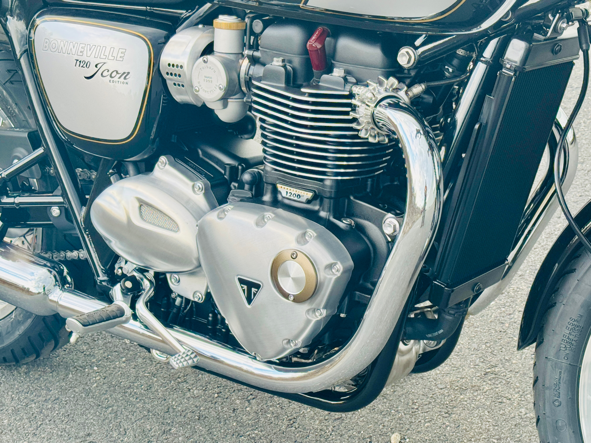 2025 Triumph Bonneville T120 in Foxboro, Massachusetts - Photo 6