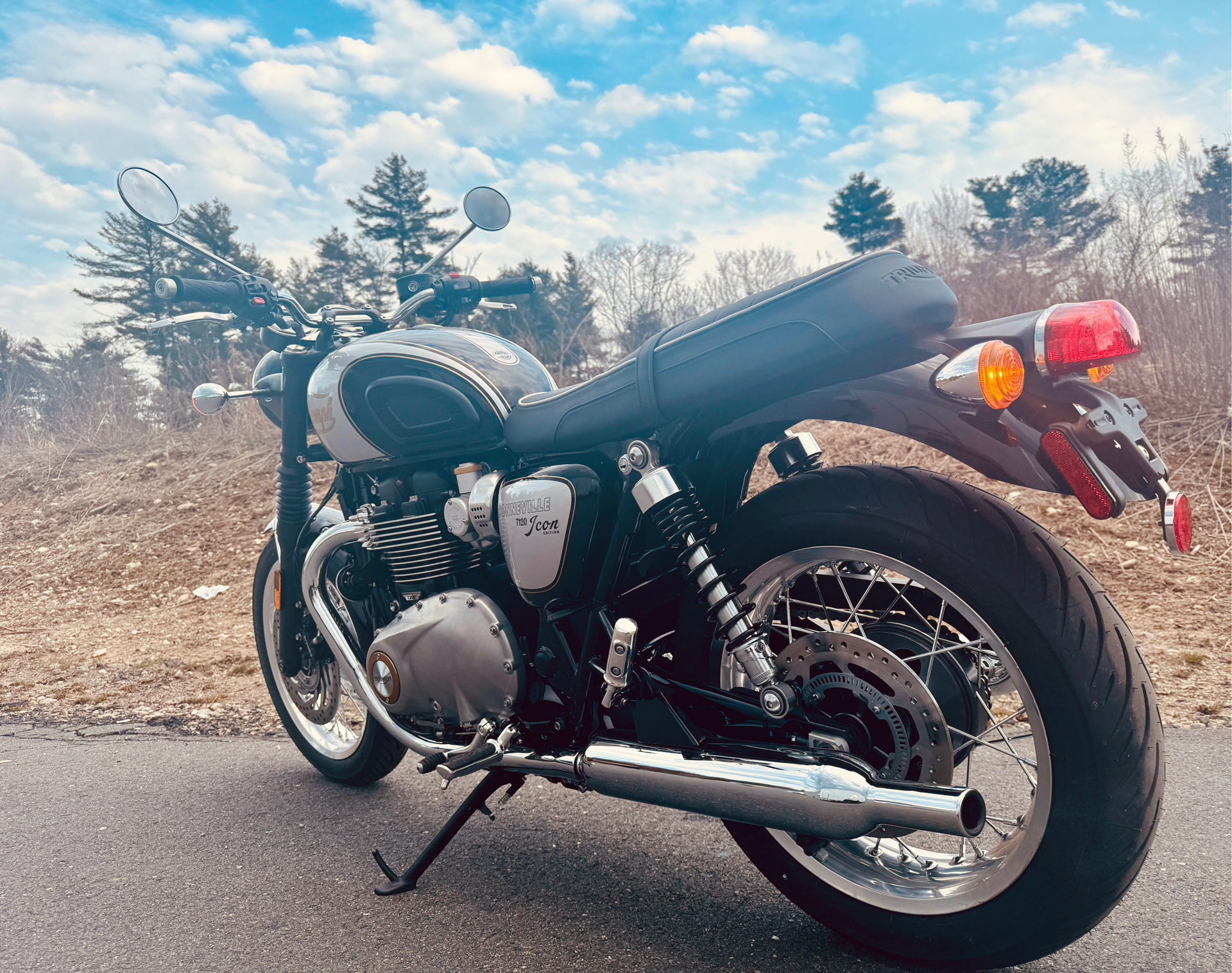 2025 Triumph Bonneville T120 in Foxboro, Massachusetts - Photo 9