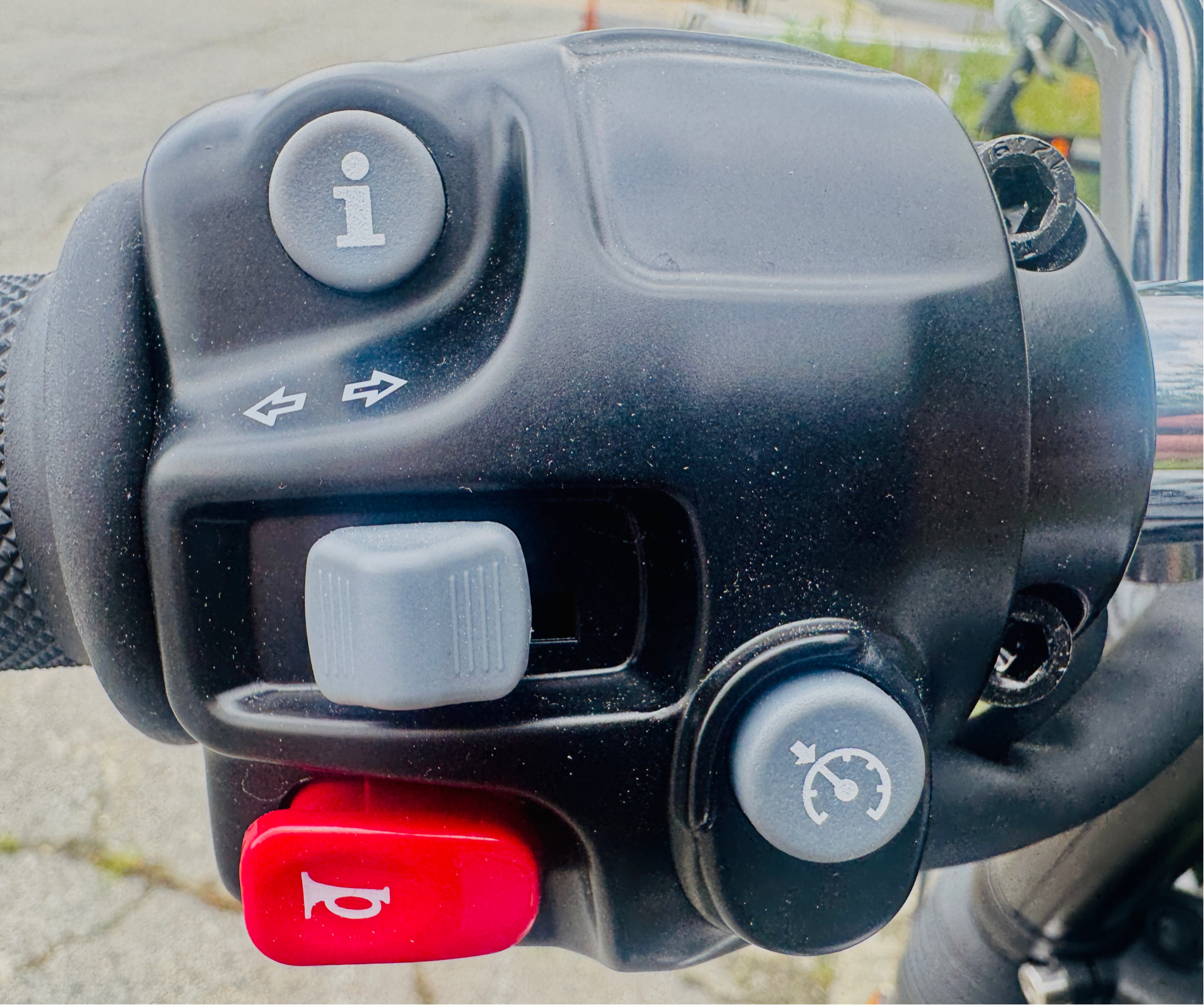 2025 Triumph Bonneville T120 in Foxboro, Massachusetts - Photo 14