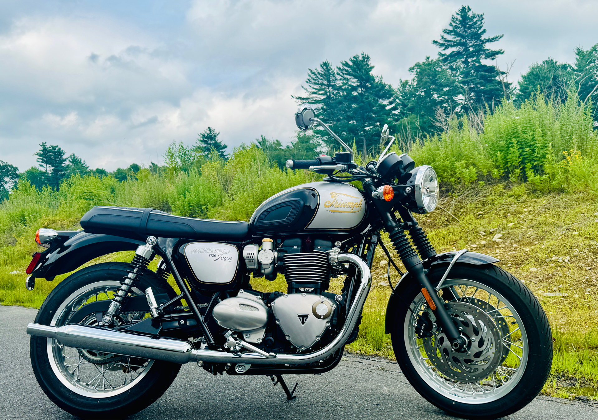 2025 Triumph Bonneville T120 in Foxboro, Massachusetts - Photo 9