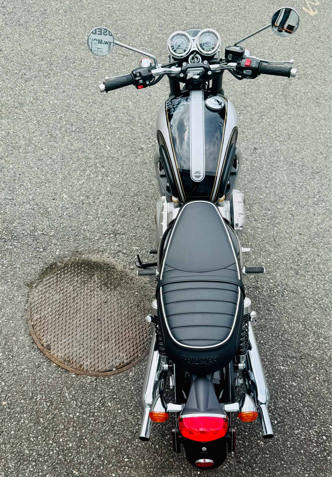 2025 Triumph Bonneville T120 in Foxboro, Massachusetts - Photo 5
