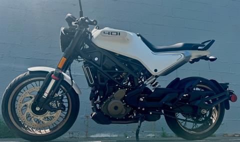 2022 Husqvarna Svartpilen 401 in Foxboro, Massachusetts - Photo 7